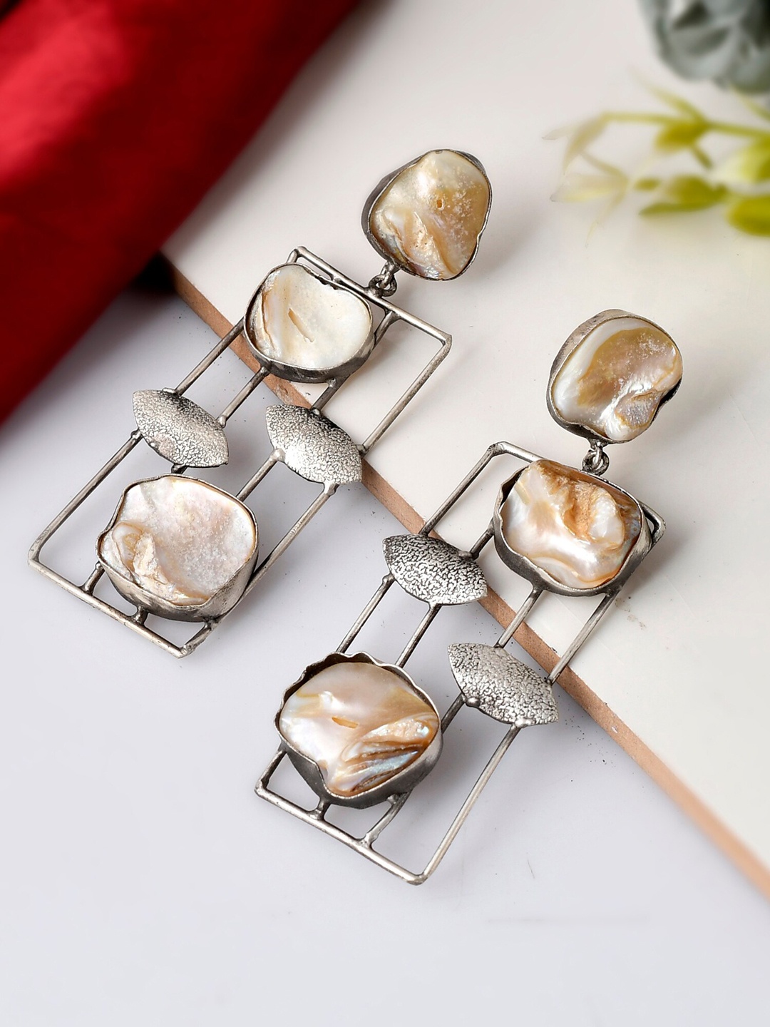 

DASTOOR Silver-Toned Contemporary Drop Earrings