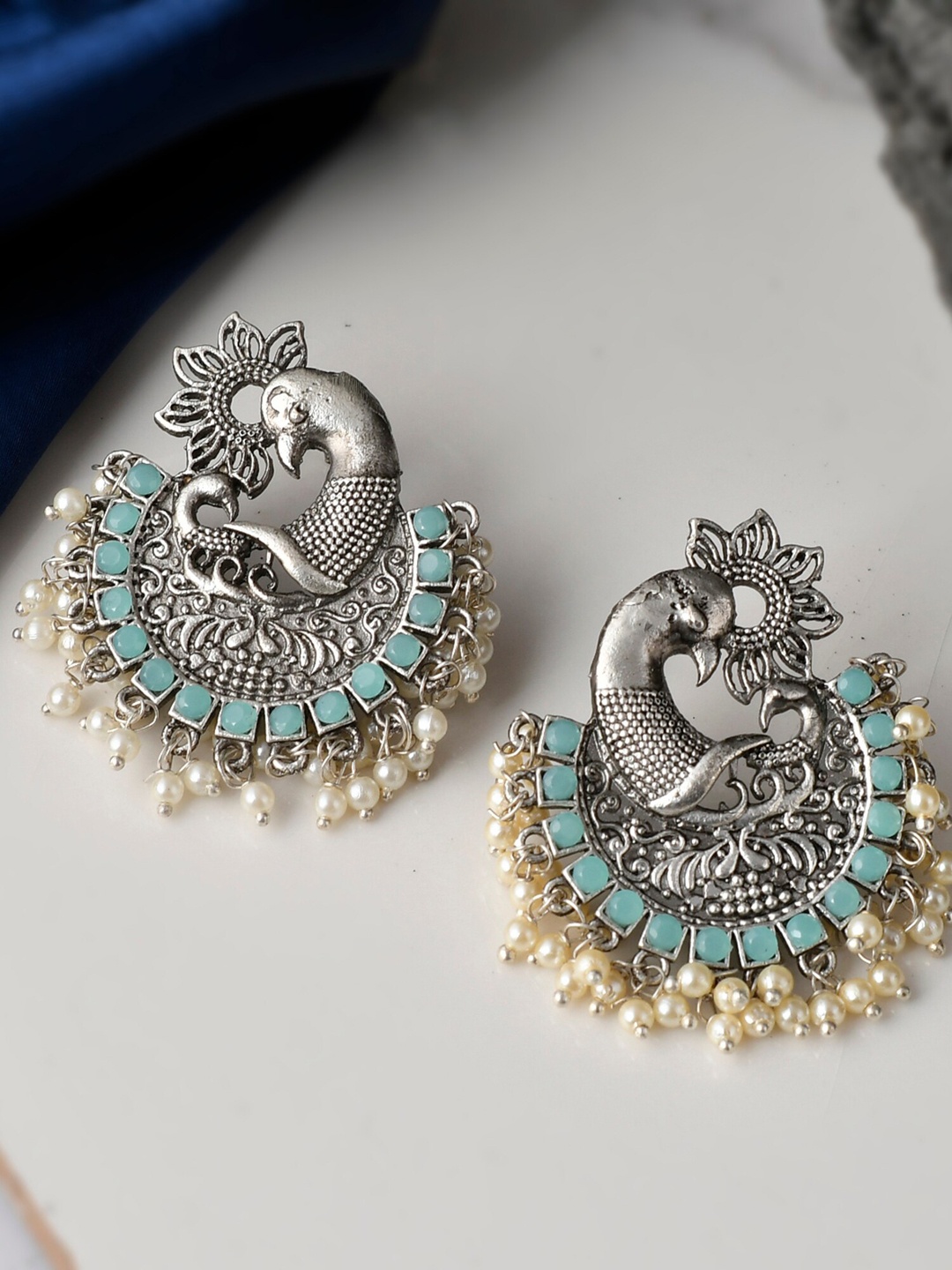 

DASTOOR Silver-Toned Contemporary Chandbalis Earrings