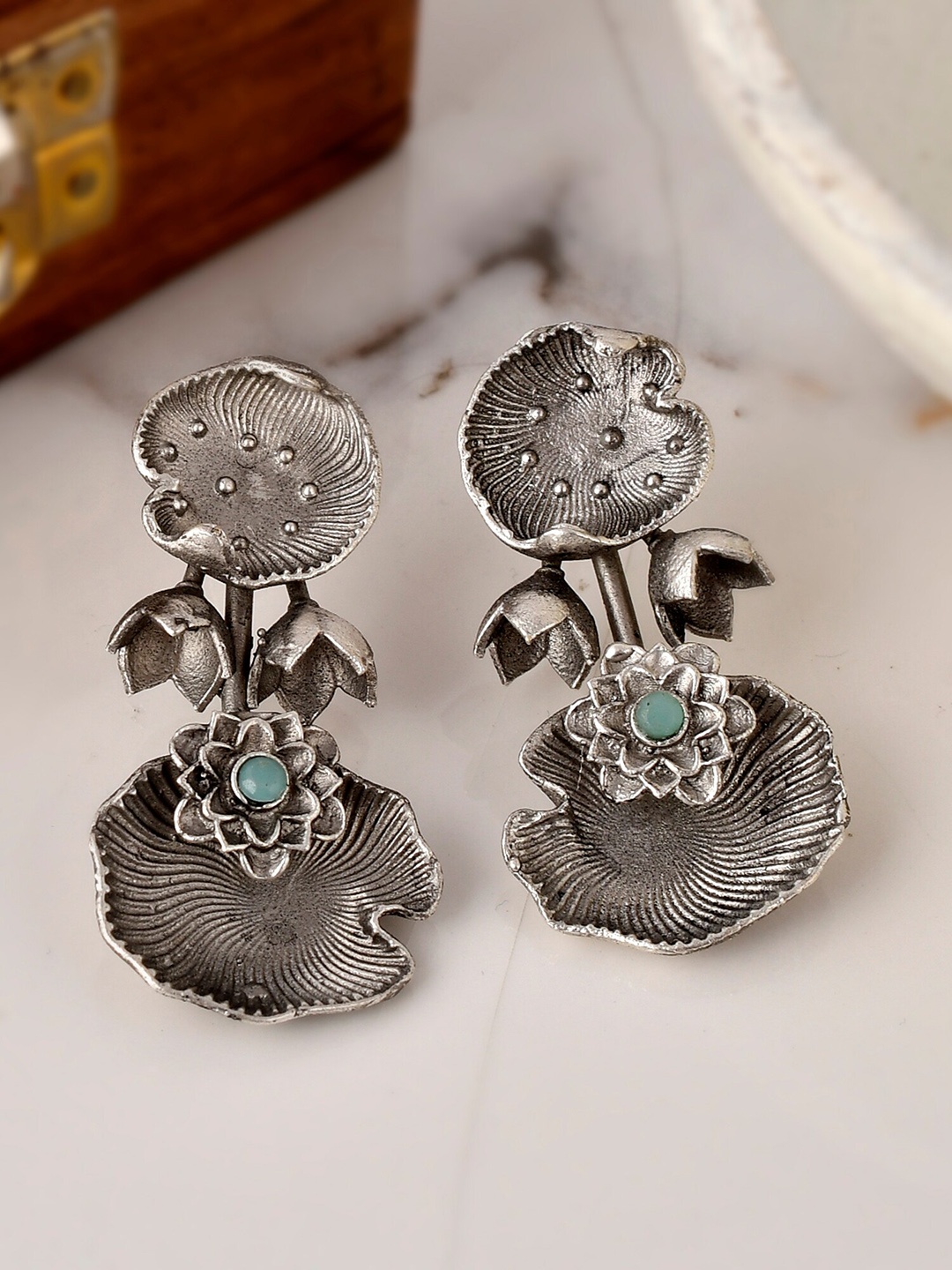 

DASTOOR Silver-Toned Contemporary Drop Earrings