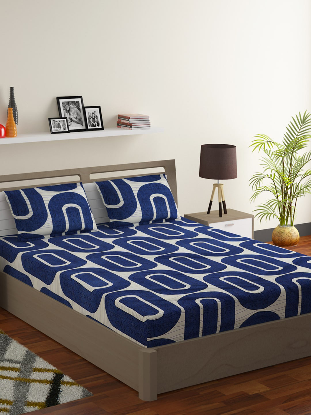 

MODEFE Blue & White Geometric 180 TC Queen Bedsheet with 2 Pillow Covers