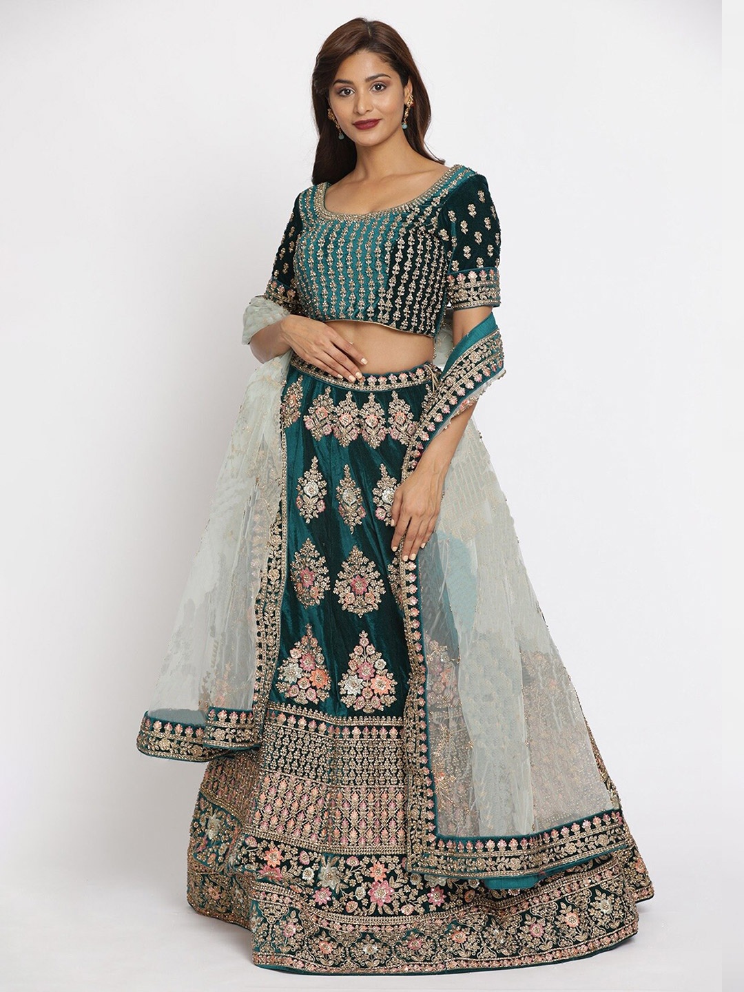 

RIVAMA Green & Gold-Toned Embroidered Sequinned Shibori Semi-Stitched Lehenga Choli