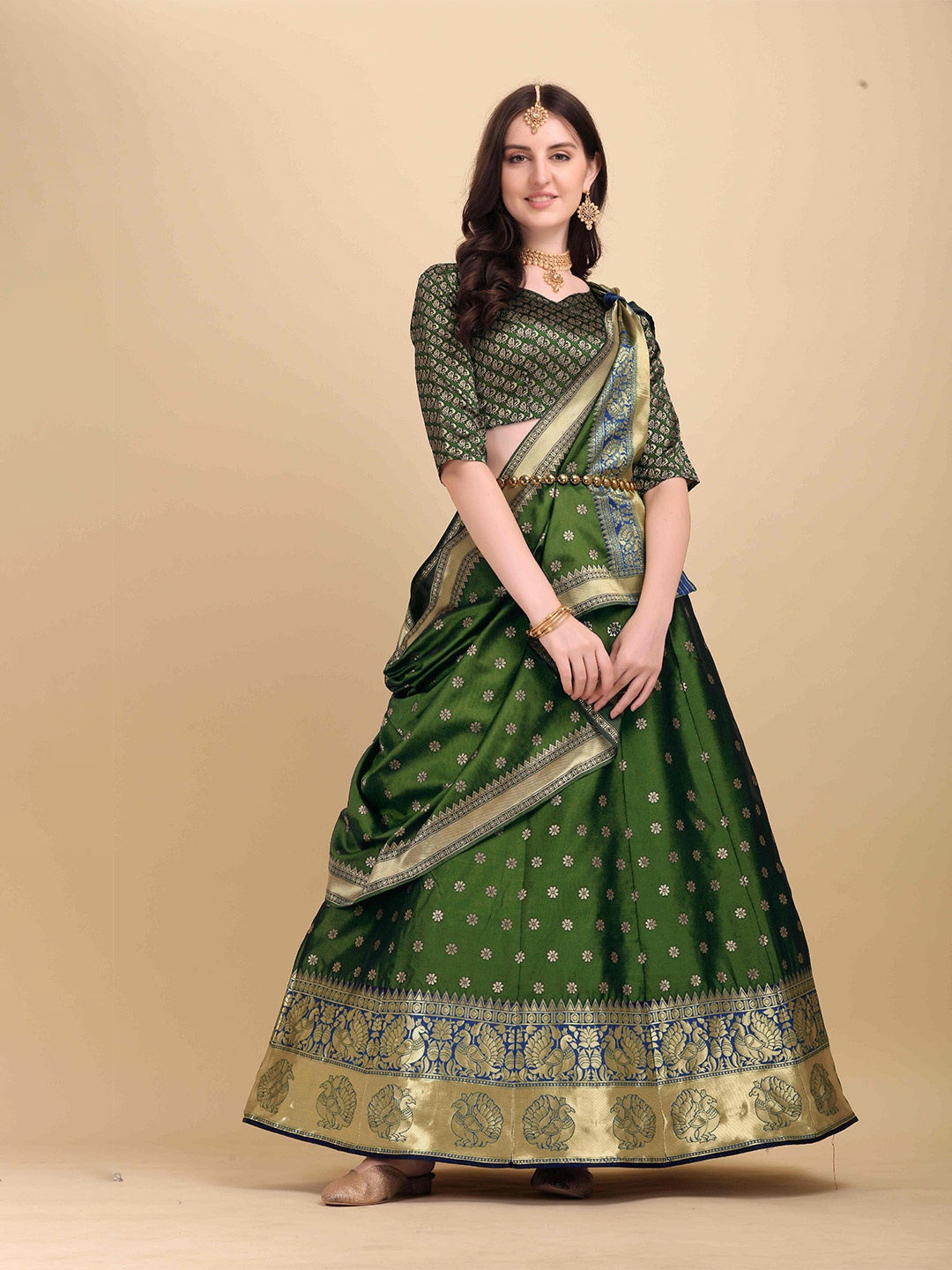 

HERE&NOW Green & Gold-Toned Semi-Stitched Lehenga & Unstitched Blouse With Dupatta