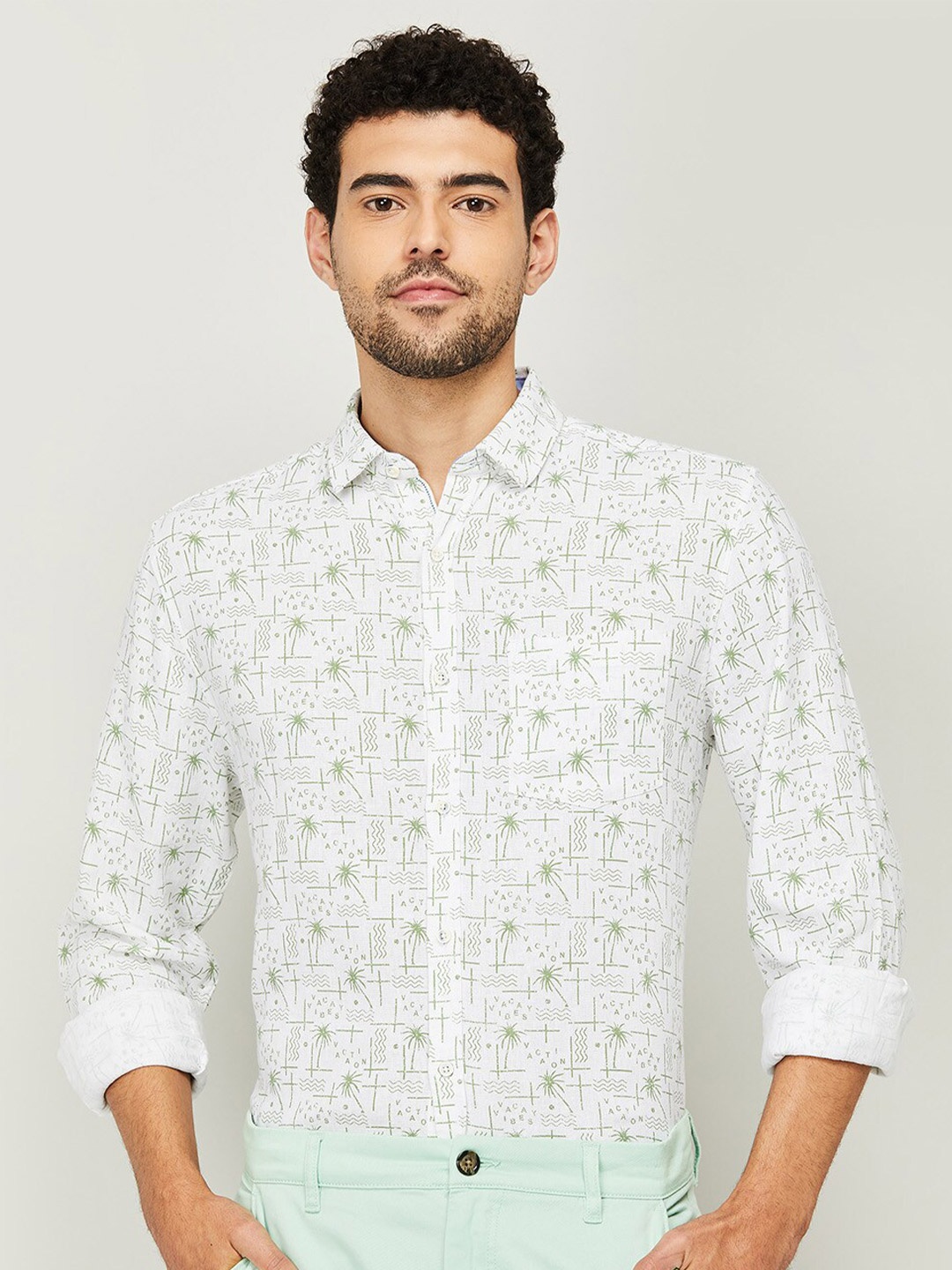 

Bossini Men White Floral Printed Casual Shirt