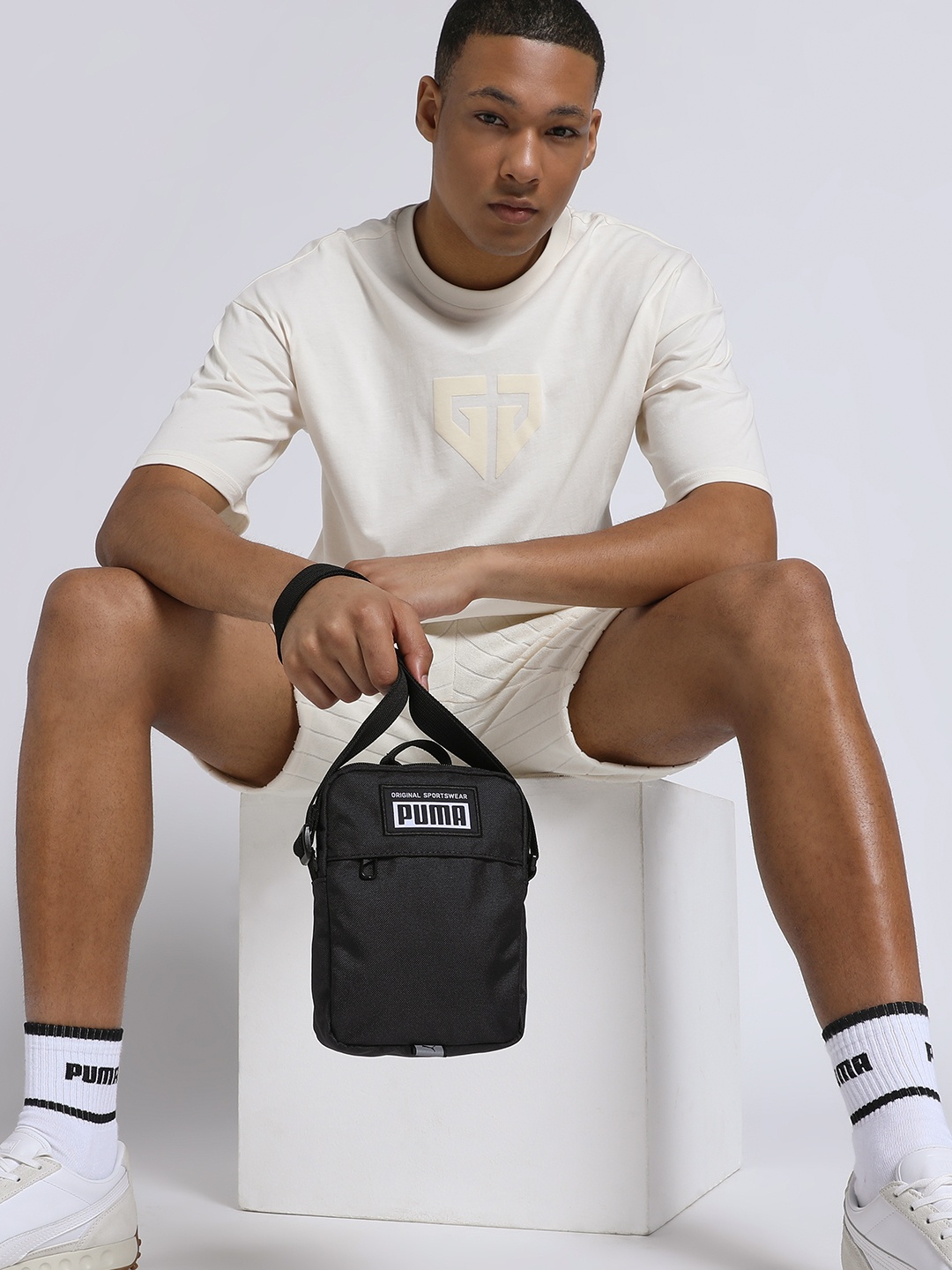 

Puma Unisex Messenger Bag, Black