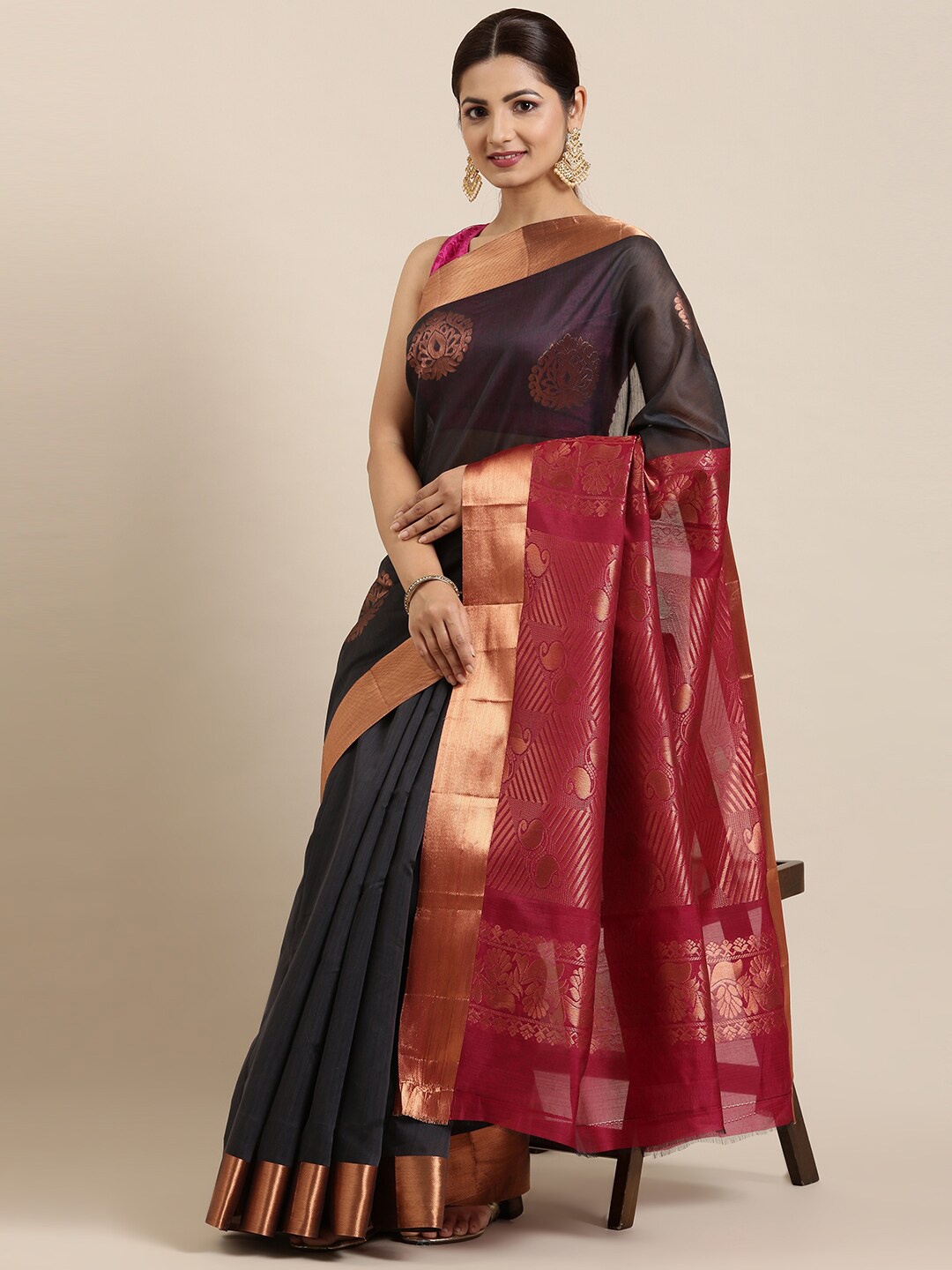 

The Chennai Silks Black & Pink Ethnic Motifs Zari Silk Cotton Fusion Maheshwari Saree