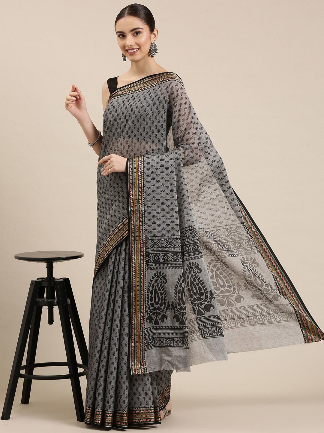 

The Chennai Silks Grey & Black Paisley Zari Pure Cotton Chanderi Saree