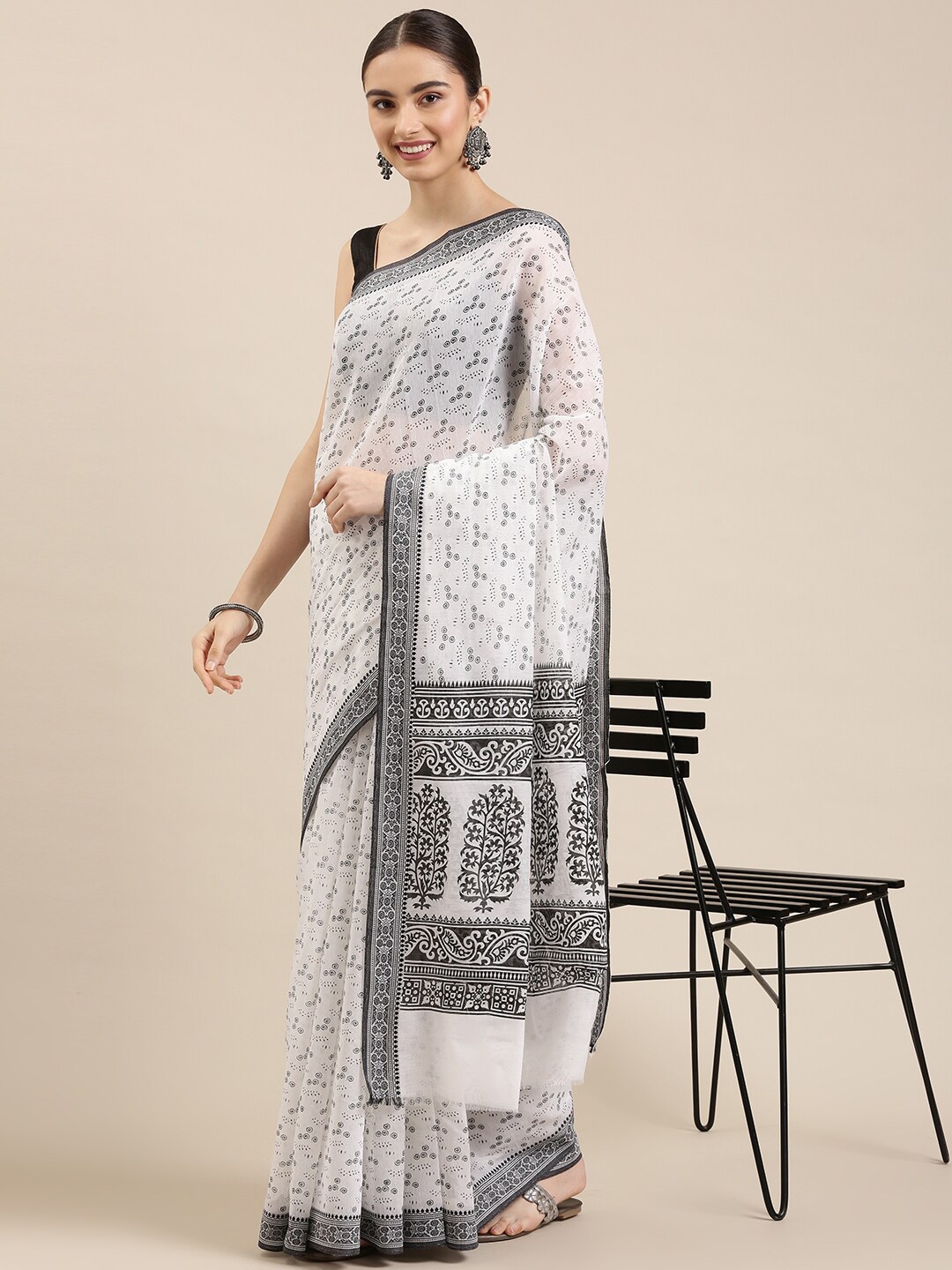 

The Chennai Silks White & Black Floral Pure Cotton Chanderi Saree