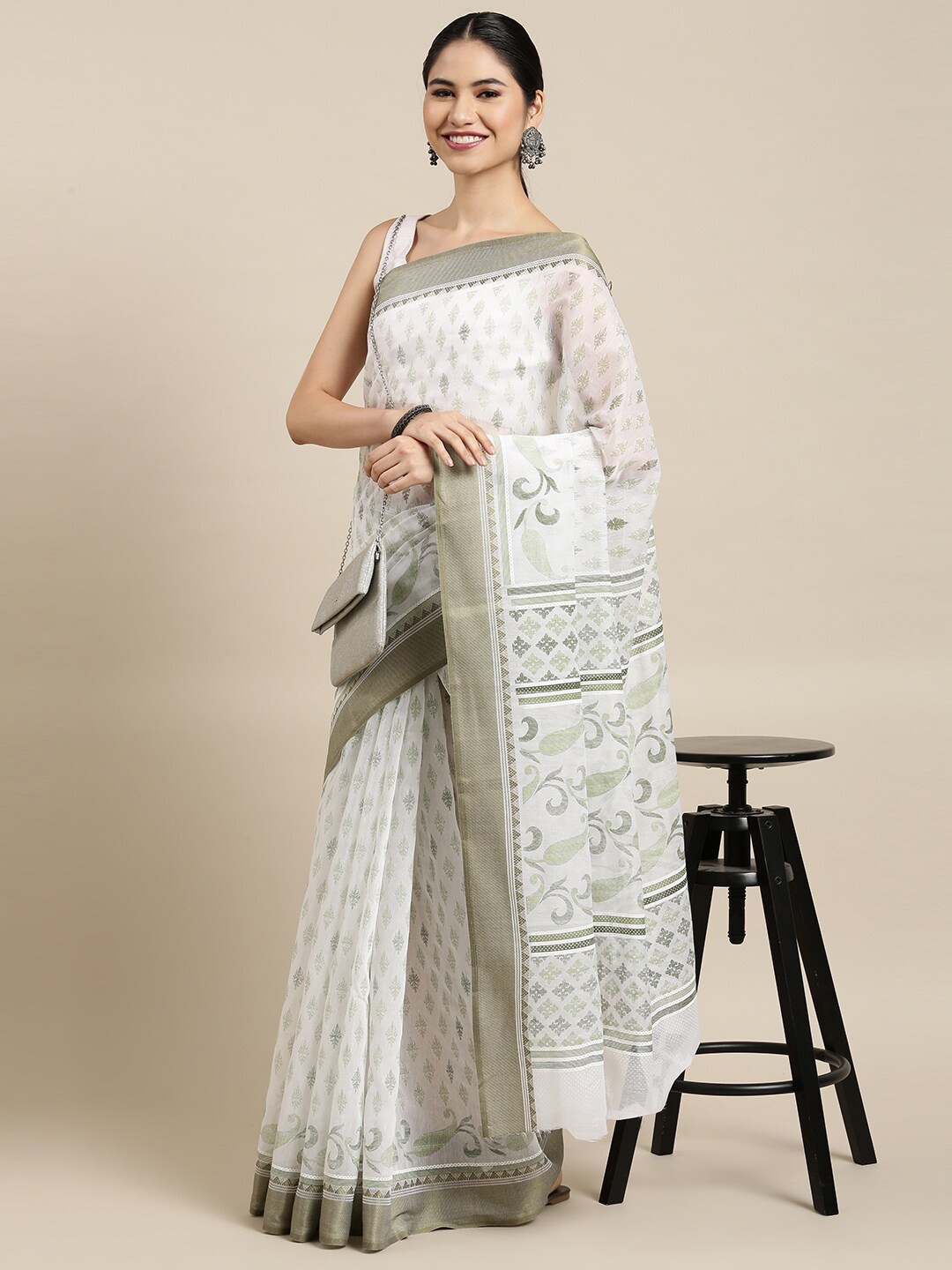 

The Chennai Silks Women White & Green Ethnic Motifs Pure Cotton Fusion Saree