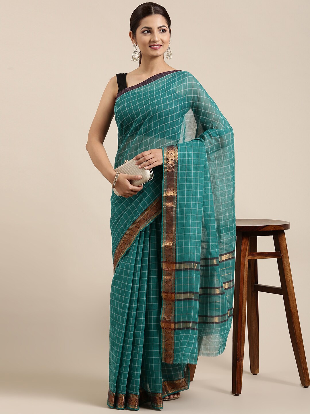 

The Chennai Silks Women Green & Gold-Toned Checked Zari Pure Cotton Venkatgiri Saree