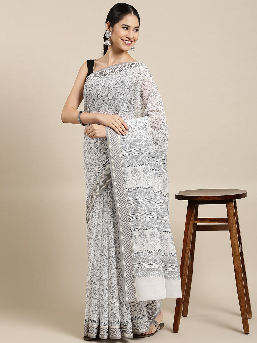 

The Chennai Silks White & Grey Floral Pure Cotton Saree