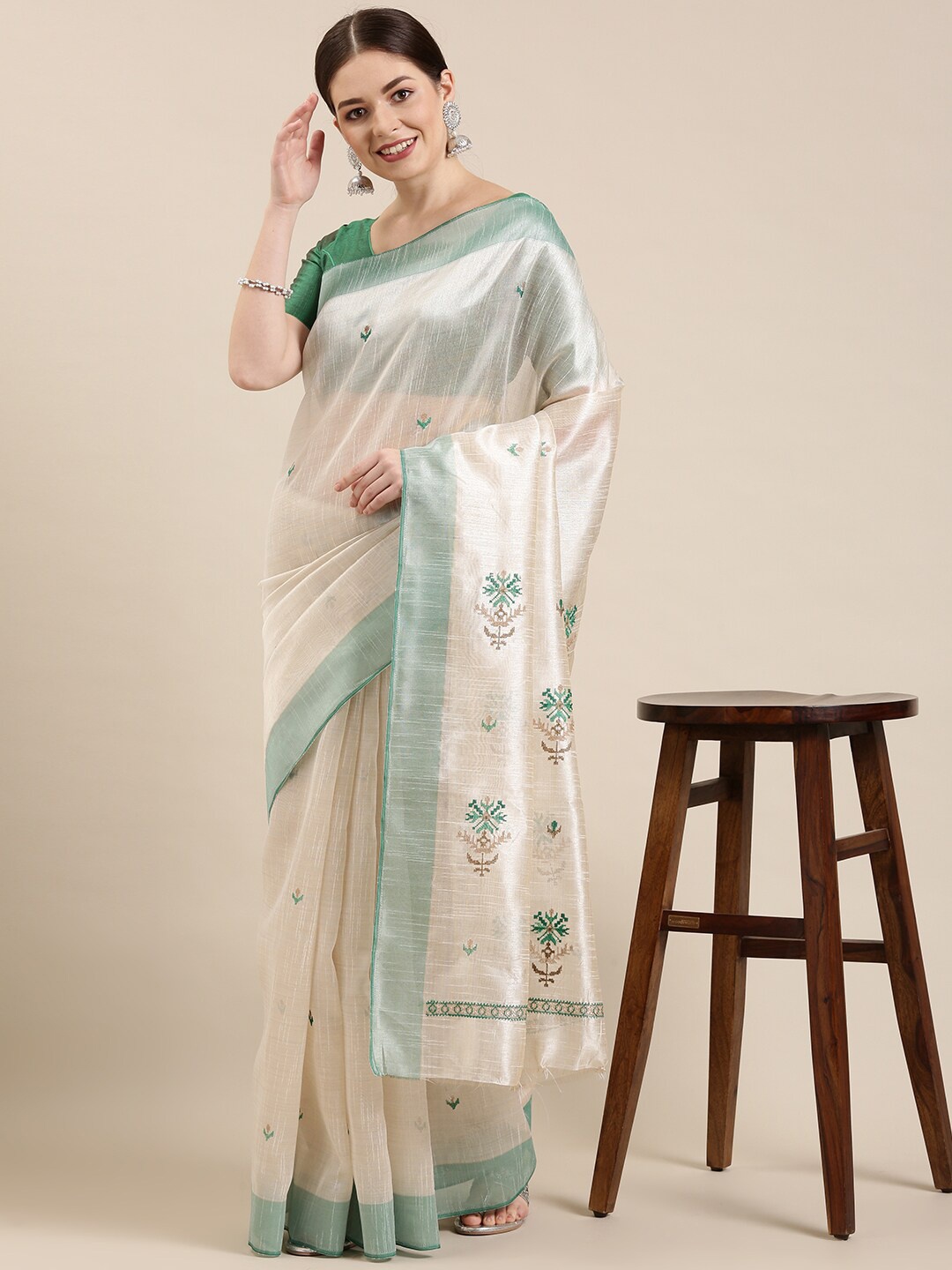

The Chennai Silks Beige & Brown Floral Embroidered Fusion Banarasi Saree