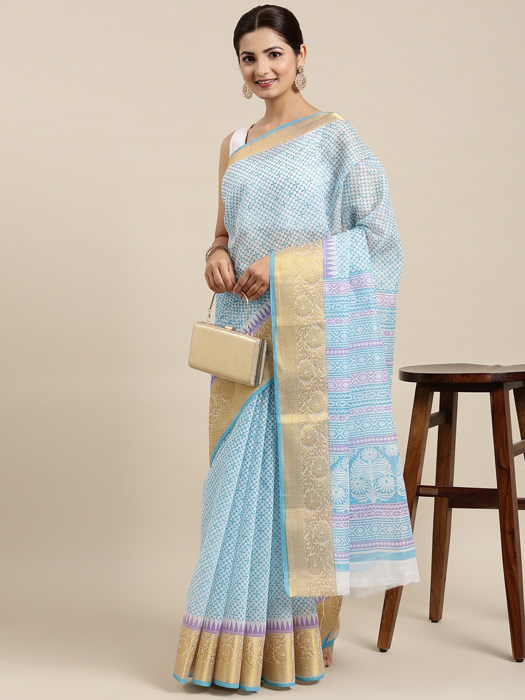 

The Chennai Silks Blue & White Floral Zari Pure Cotton Fusion Saree