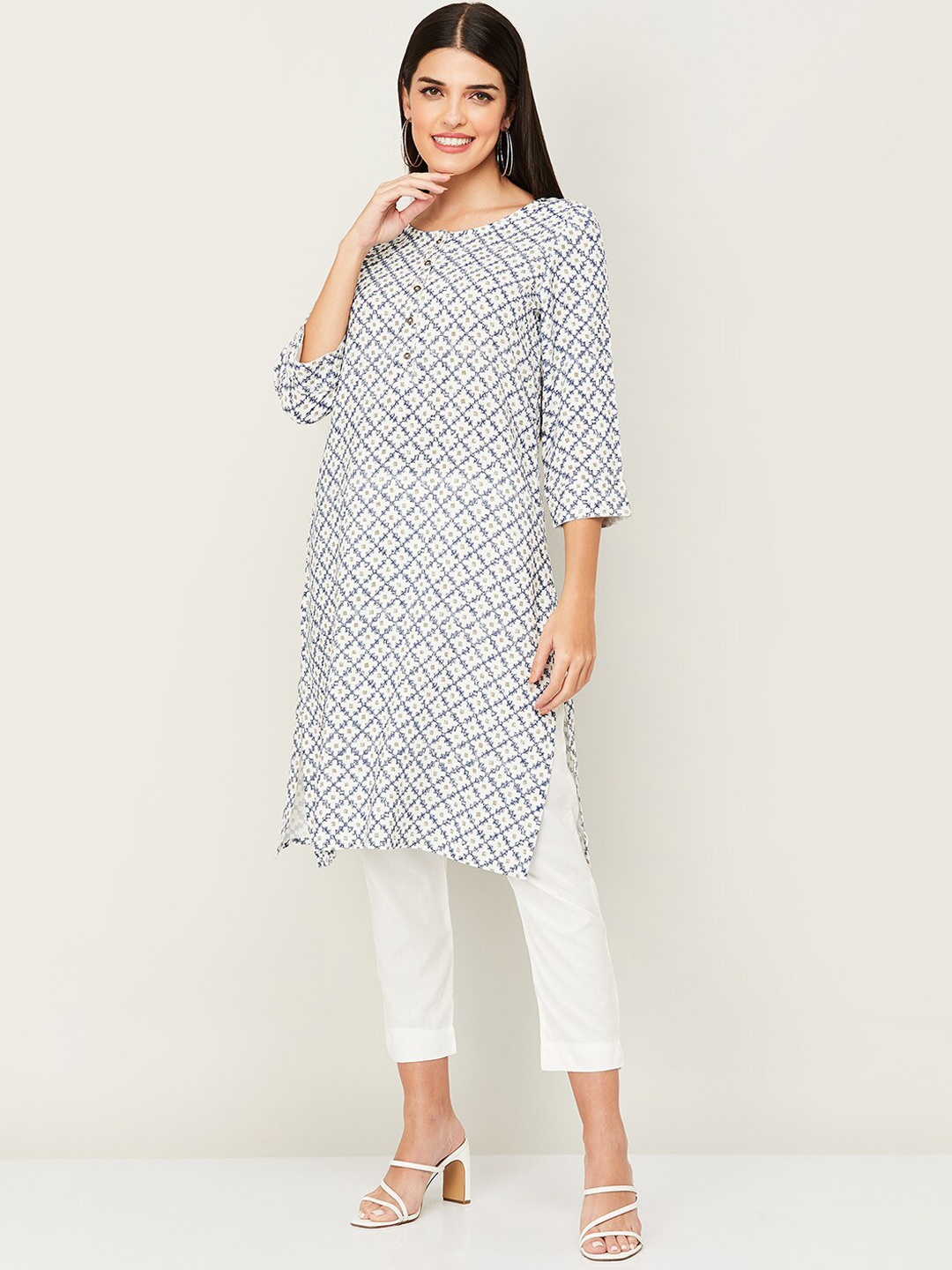 

Melange by Lifestyle Women Blue & White Geometric Printed Thread Work Kurta