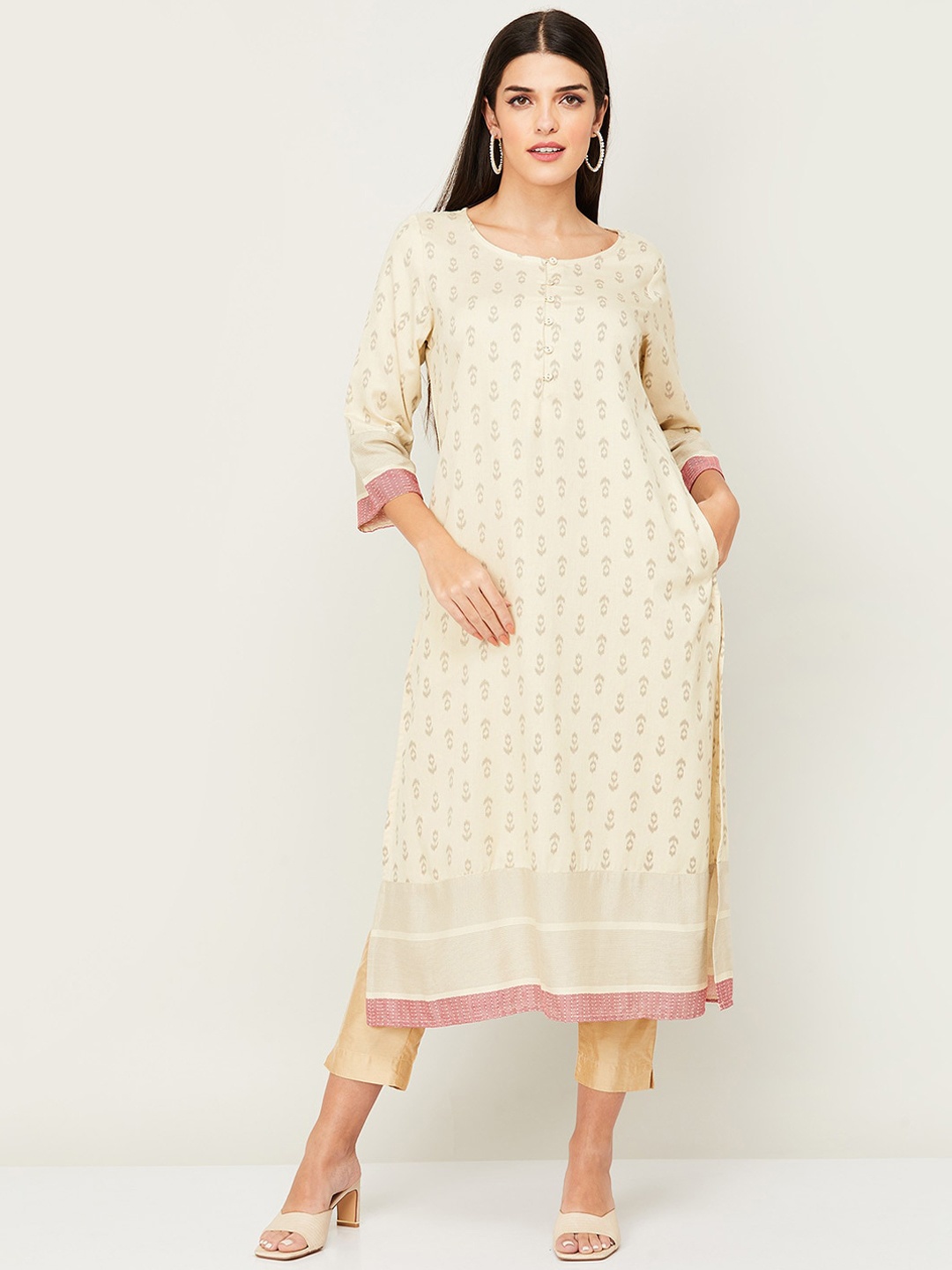 

Melange by Lifestyle Women White Geometric Printed Gotta Patti Kurta