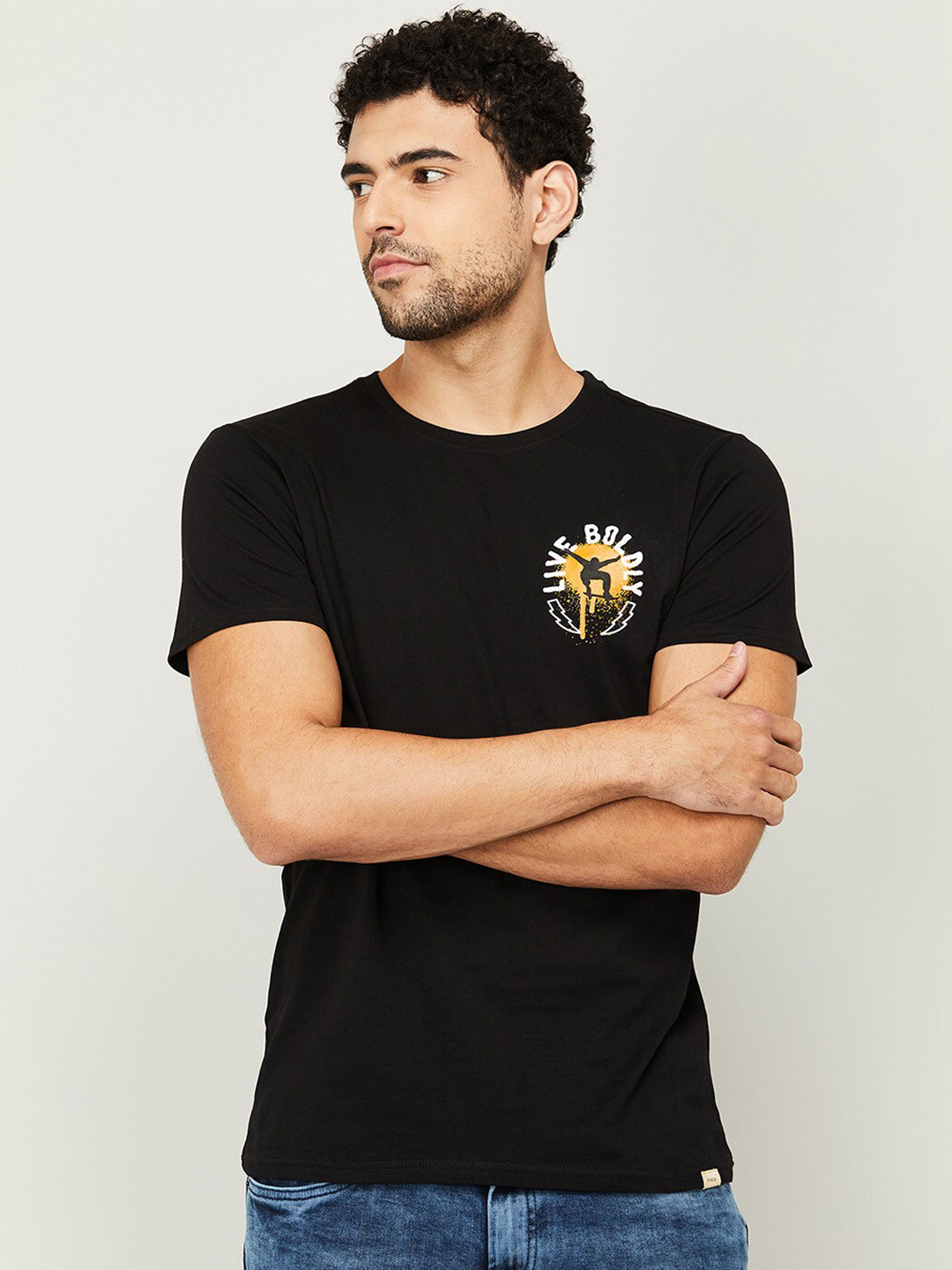 

Forca by Lifestyle Men Black Solid Cotton T-shirt