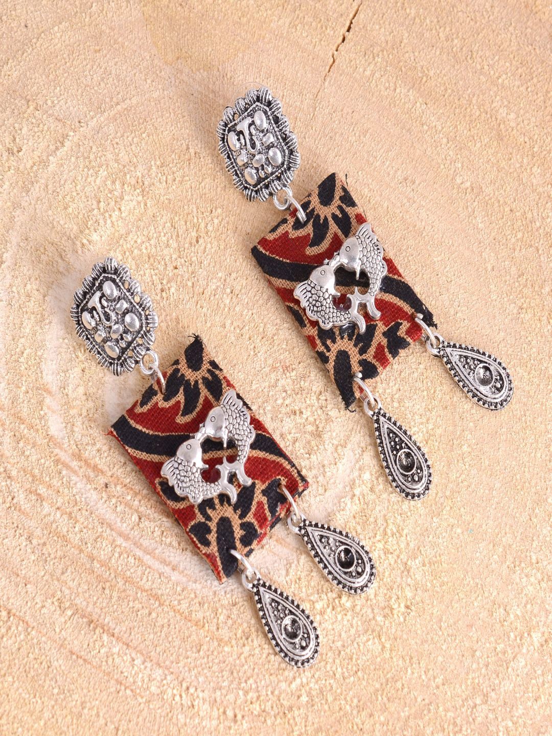 

kashwini Red & Black Silver-Plated Contemporary Drop Earrings