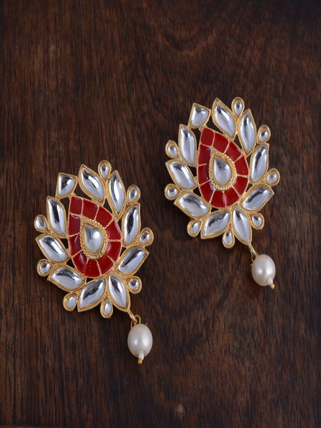 

kashwini Gold-Toned & Red Contemporary Drop Earrings