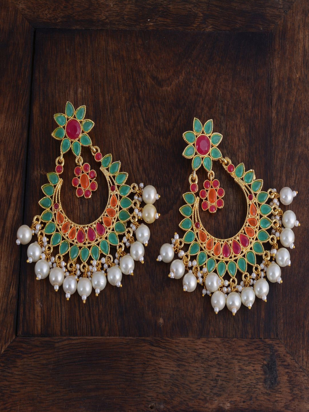 

kashwini Gold-Toned & Green Contemporary Chandbalis Earrings