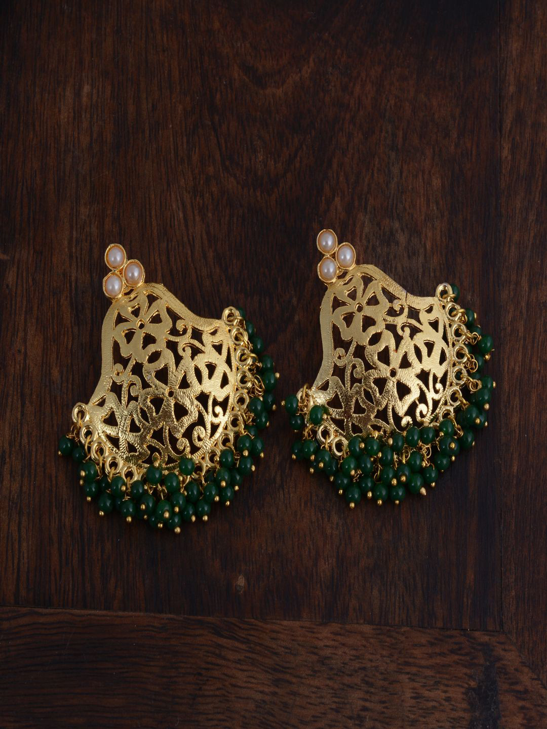 

kashwini Gold-Toned & Green Contemporary Chandbalis Earrings