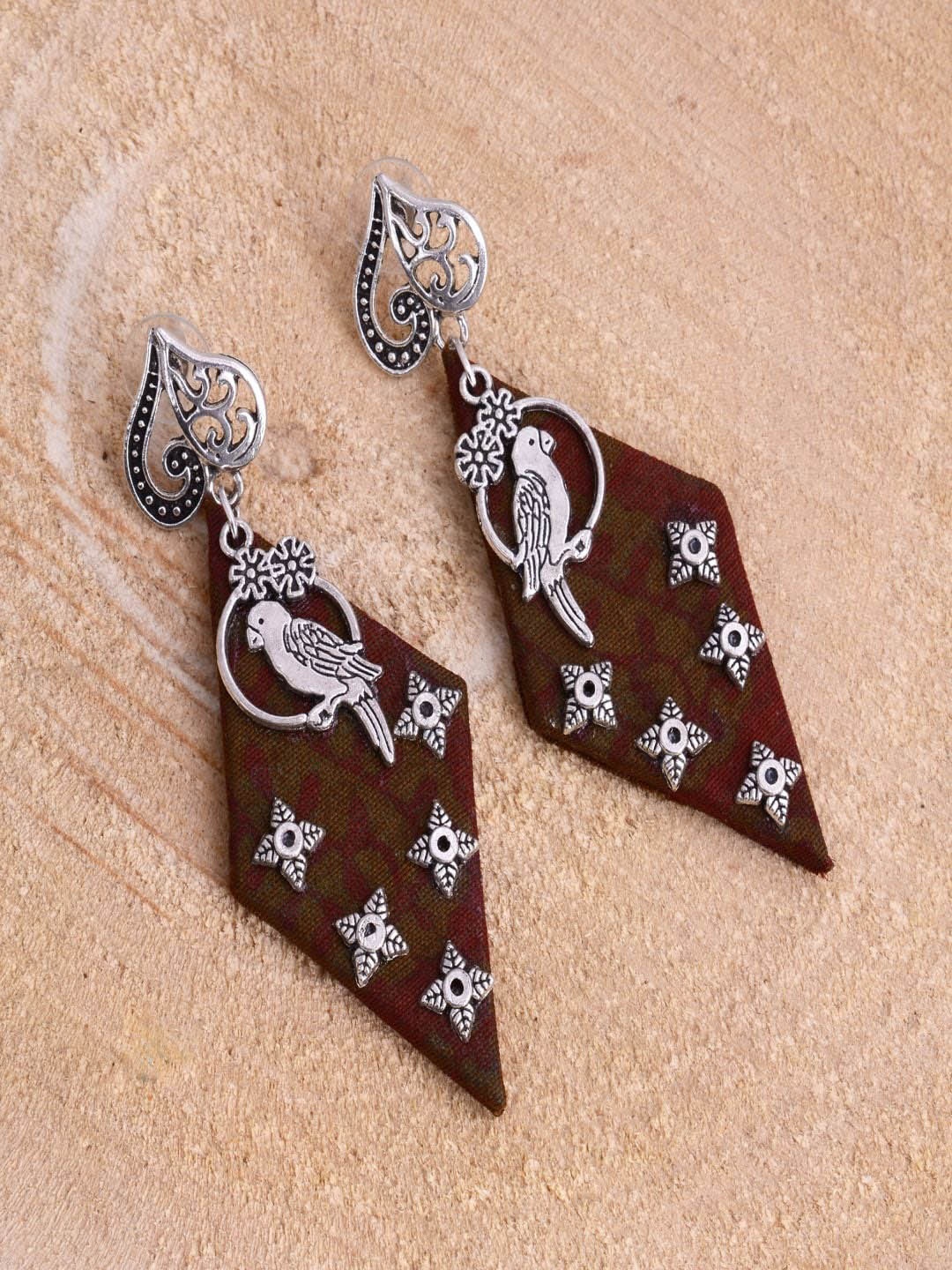 

kashwini Maroon & Silver-Plated Contemporary Drop Earrings