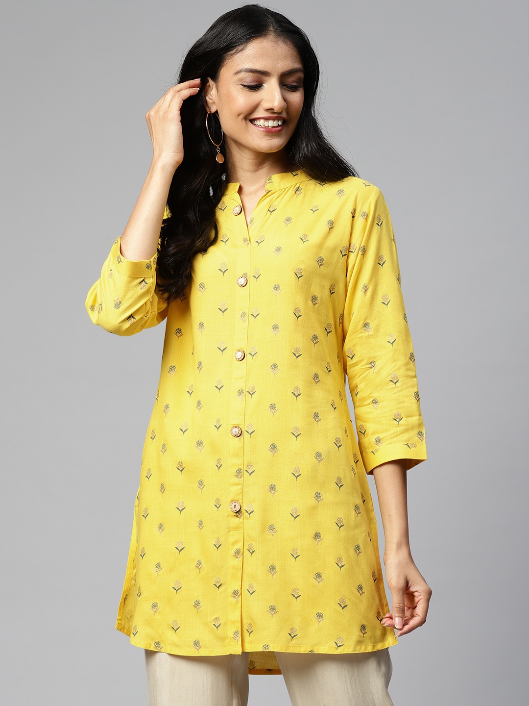 

HIGHLIGHT FASHION EXPORT Women Yellow Printed Flared Sleeves Floral Kurta