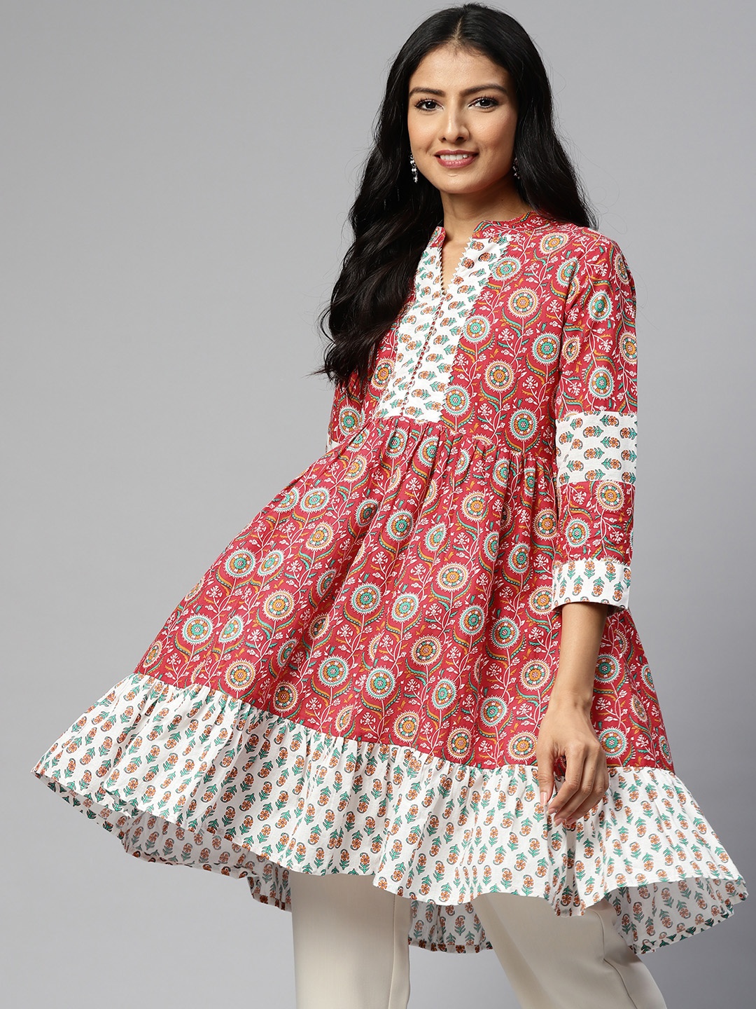 

HIGHLIGHT FASHION EXPORT Women Red Mirror Work Floral Brasso Kurta