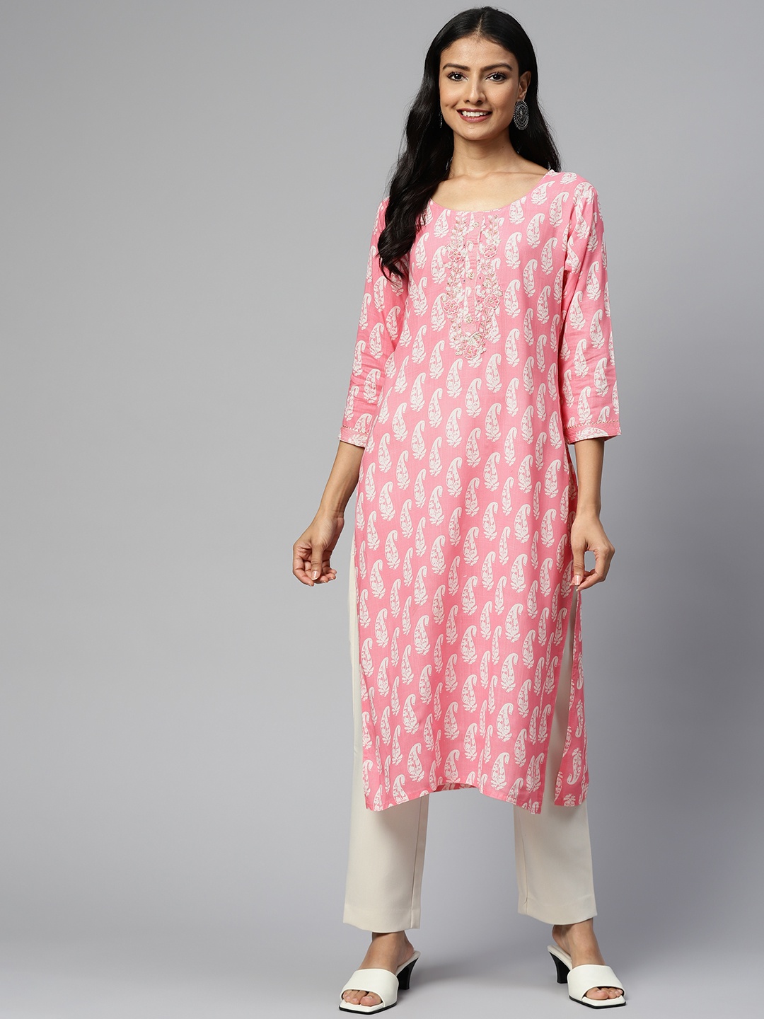 

HIGHLIGHT FASHION EXPORT Women Pink & White Ethnic Motifs Printed Kurta