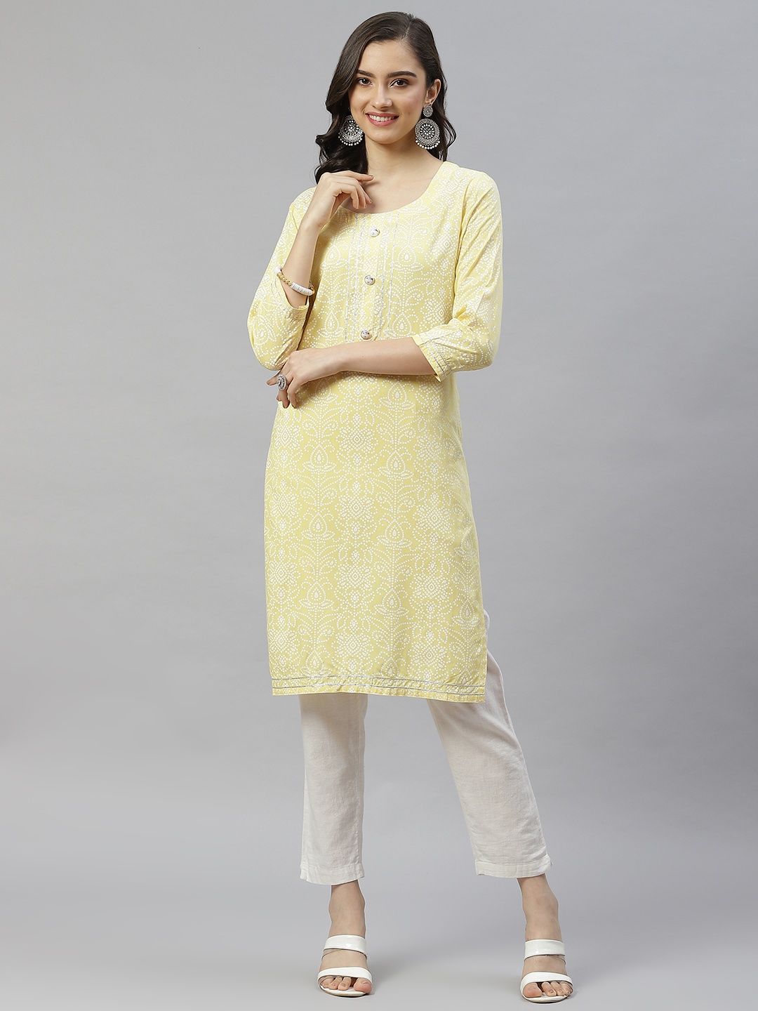 

HIGHLIGHT FASHION EXPORT Women Yellow Bandhani Printed Cotton Gotta Patti Kurta