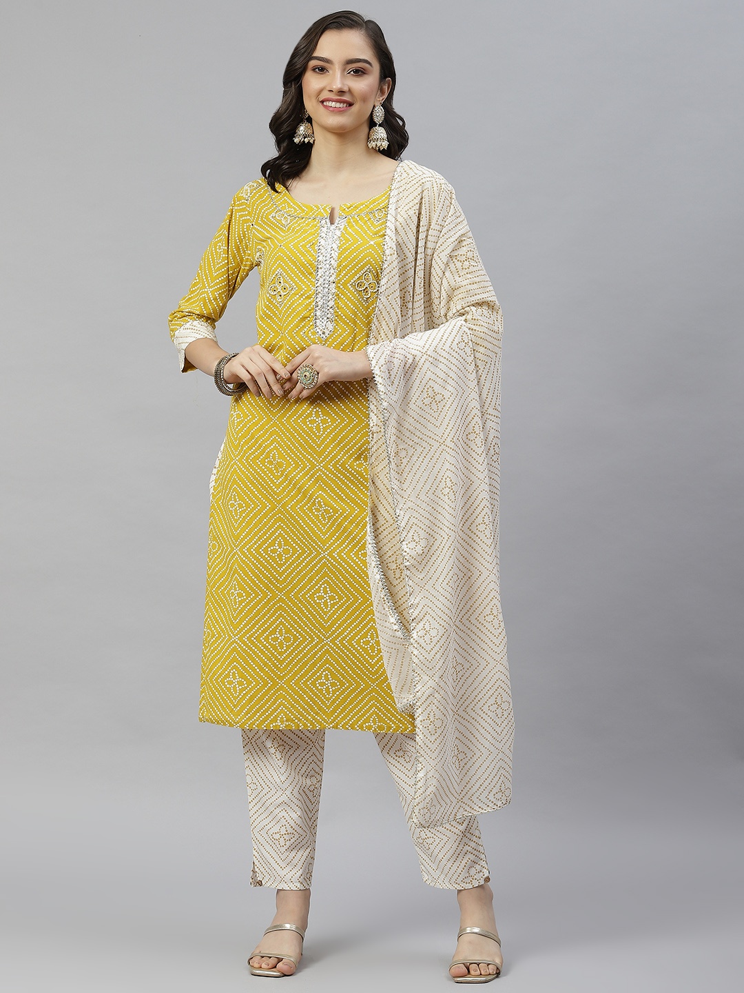 

HIGHLIGHT FASHION EXPORT Women Yellow Bandhani Beads and Stones Pure Cotton Kurta Set
