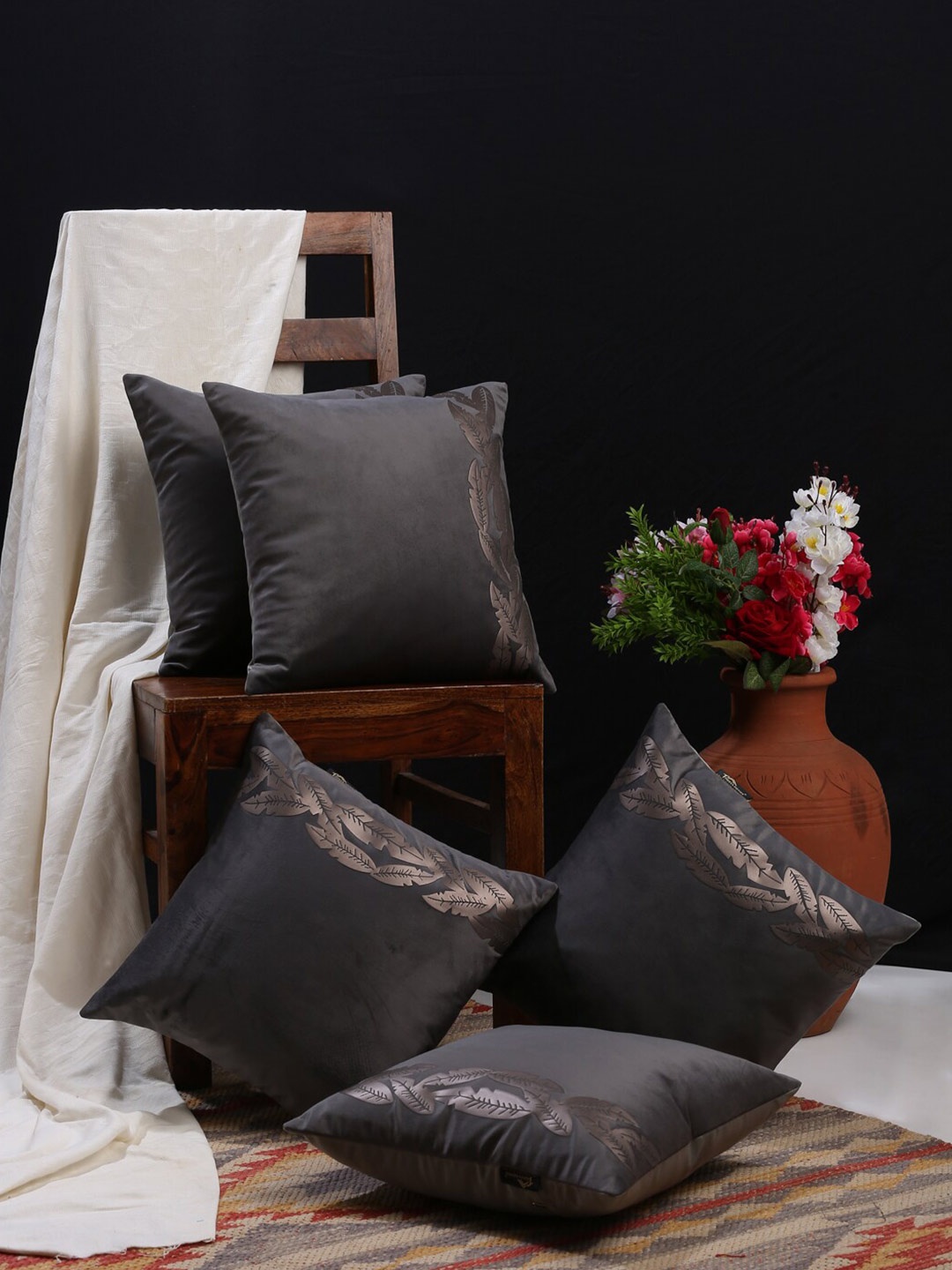 

HOSTA HOMES Grey & Gold-Toned Set Of 5 Floral Velvet Square Cushion Covers