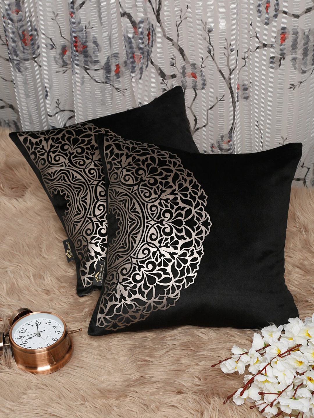 

HOSTA HOMES Black & Gold-Toned Set of 2 Geometric Velvet Square Cushion Covers