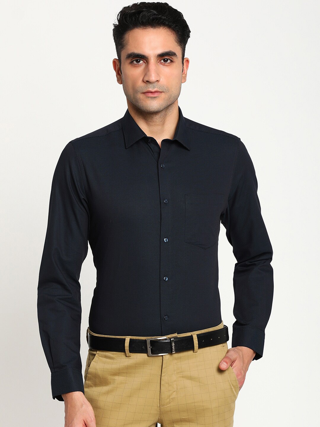 

Turtle Men Navy Blue Slim Fit Casual Shirt