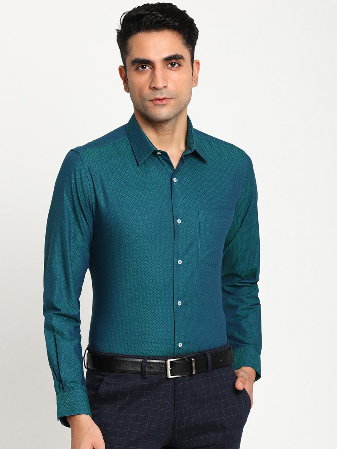 

Turtle Men Teal Textured Cotton Slim Fit Casual Shirt