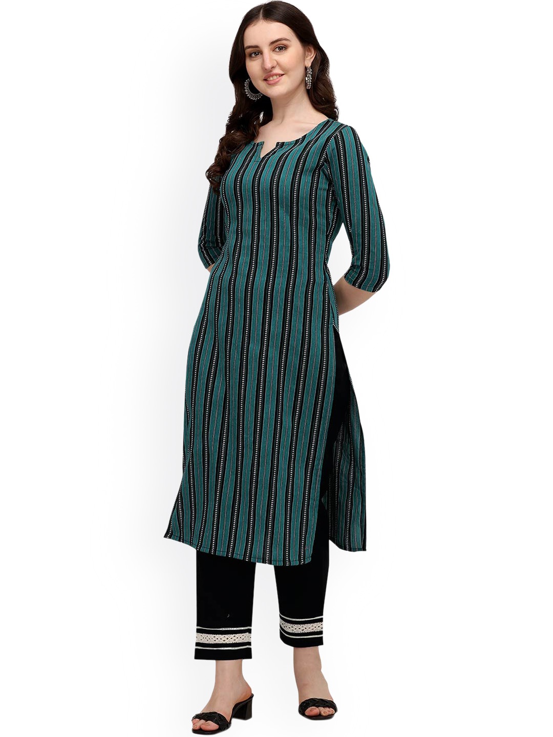 

HRITIKA Women Green Striped Keyhole Neck Striped Kurta