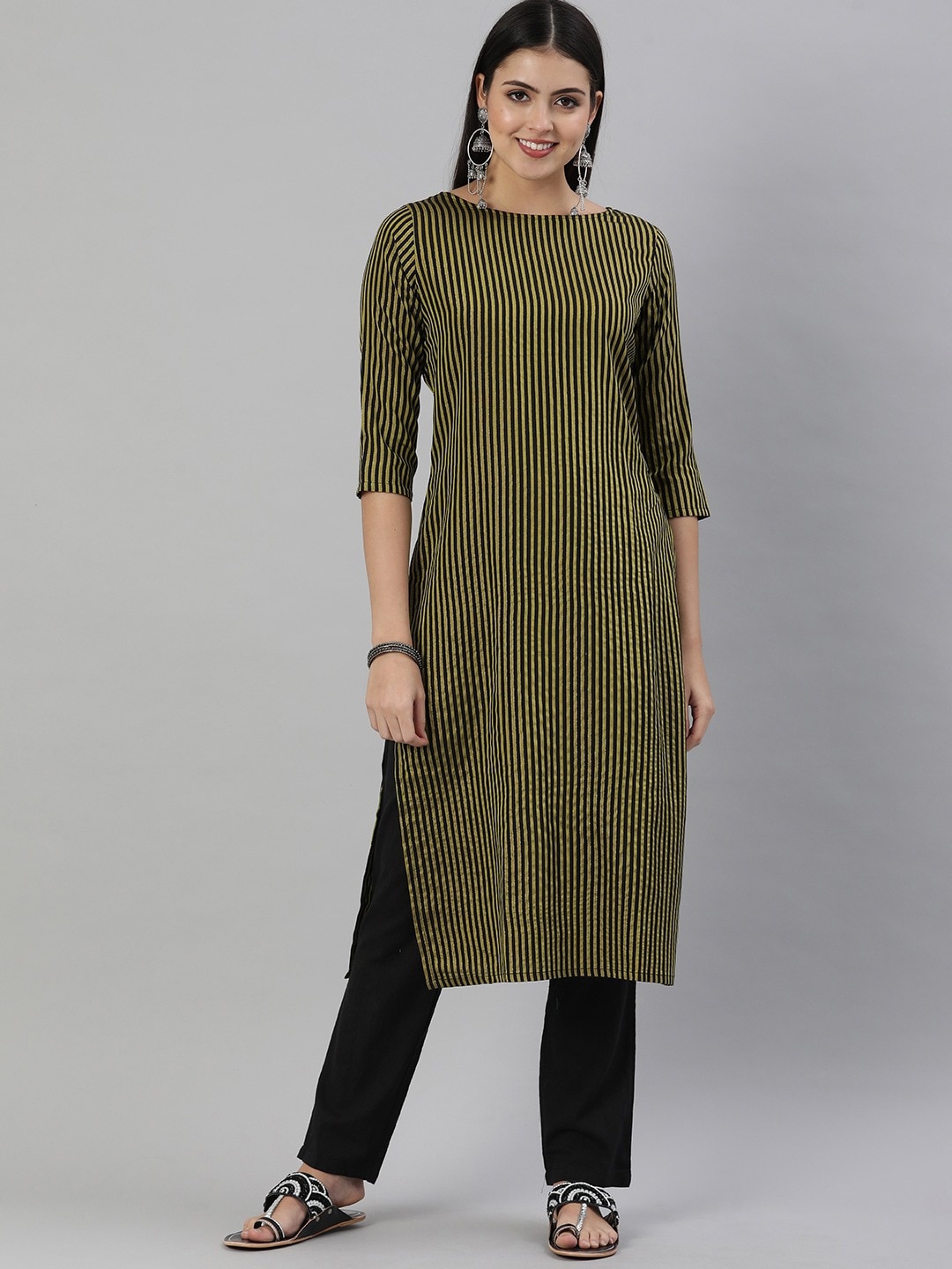 

HRITIKA Women Green Striped Knitted Kurta