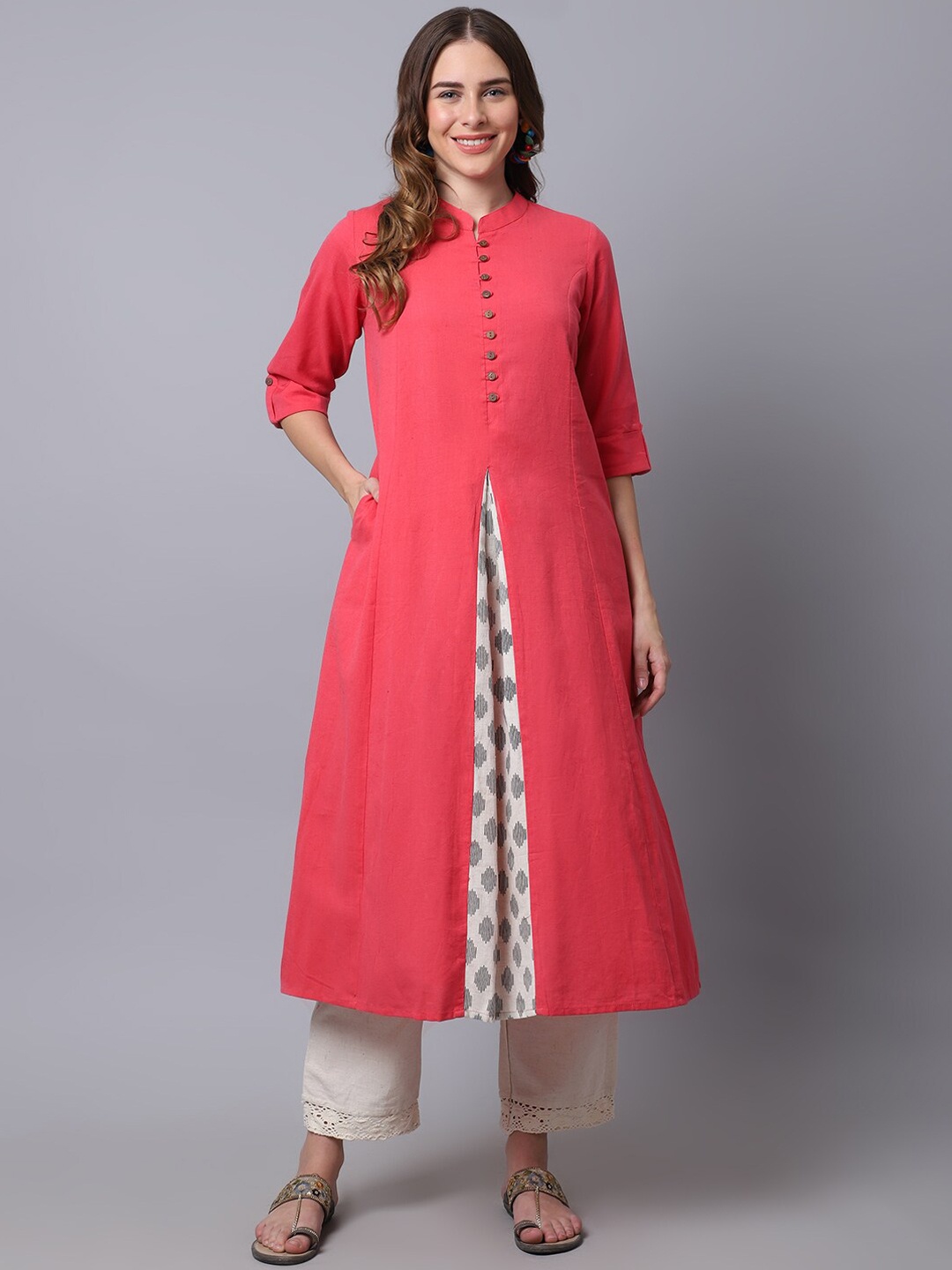

Pistaa Women Peach-Coloured & White Kurta