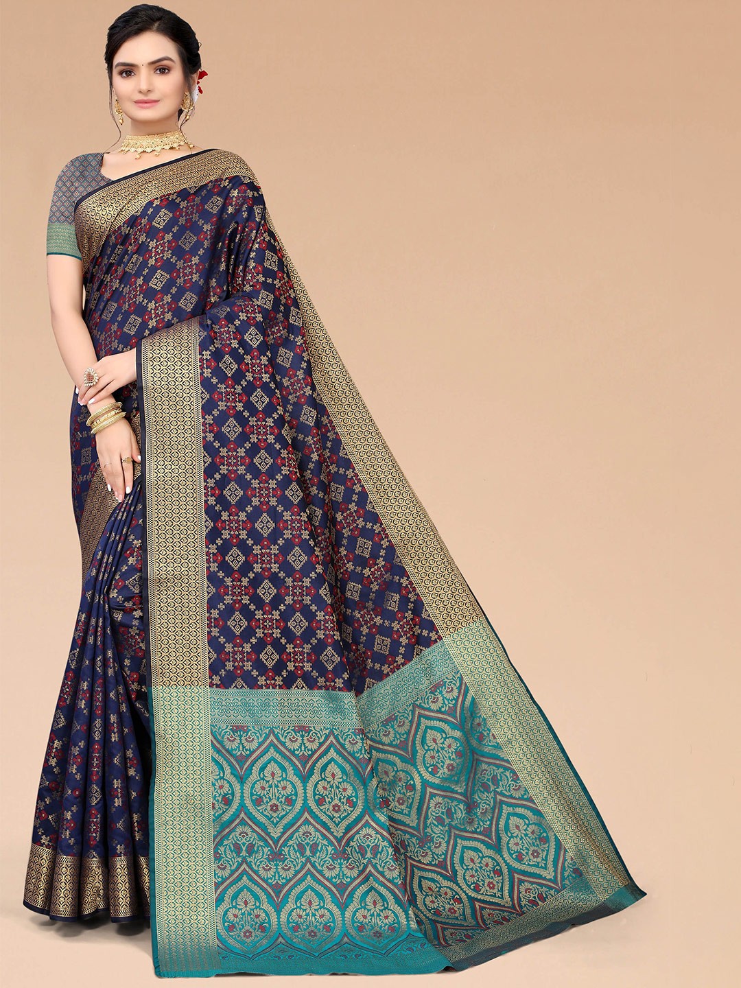 

Mitera Navy Blue & Gold-Toned Woven Design Zari Silk Blend Kanjeevaram Saree