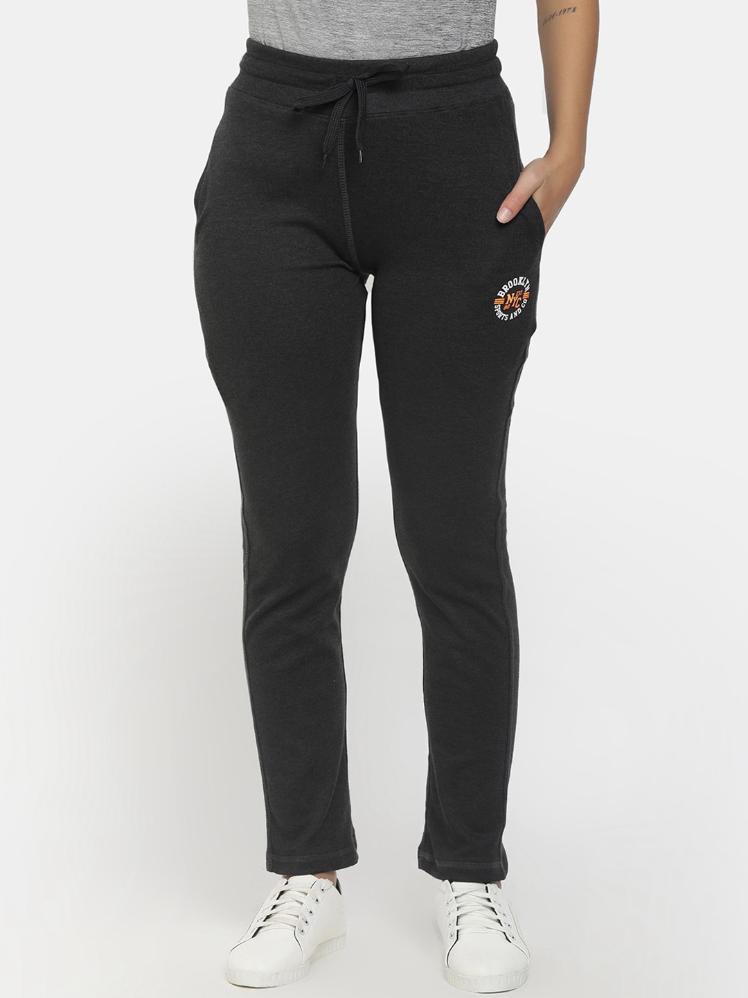 

V-Mart Women Grey Melange Solid Track Pants