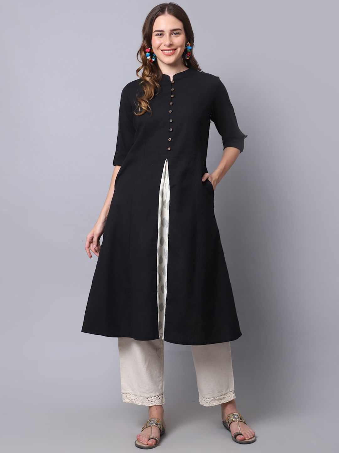 

Pistaa Women Black & White Ethnic Motifs Kurta