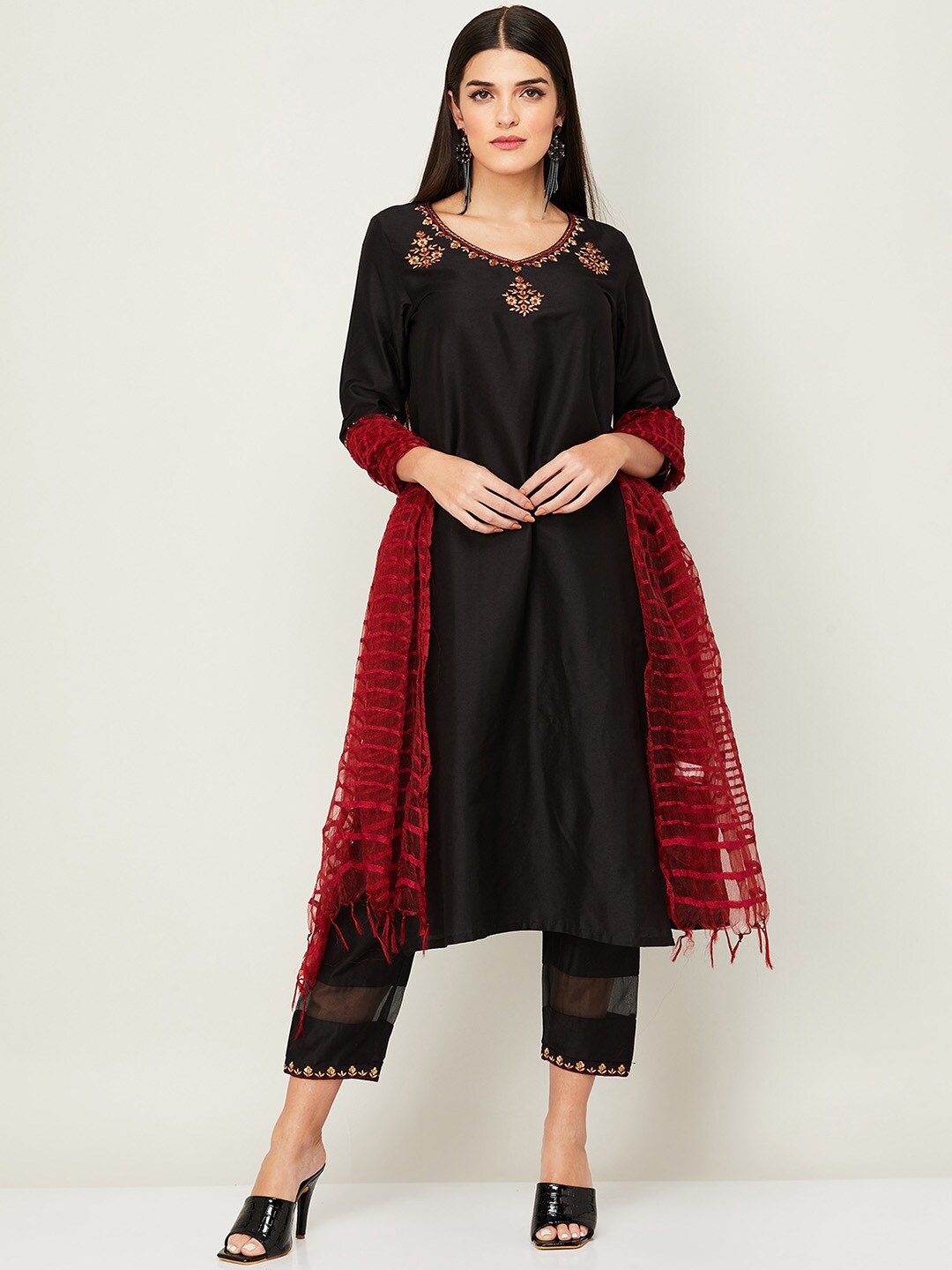 

Melange by Lifestyle Women Black Embroidered Kurta with Trousers & With Dupatta
