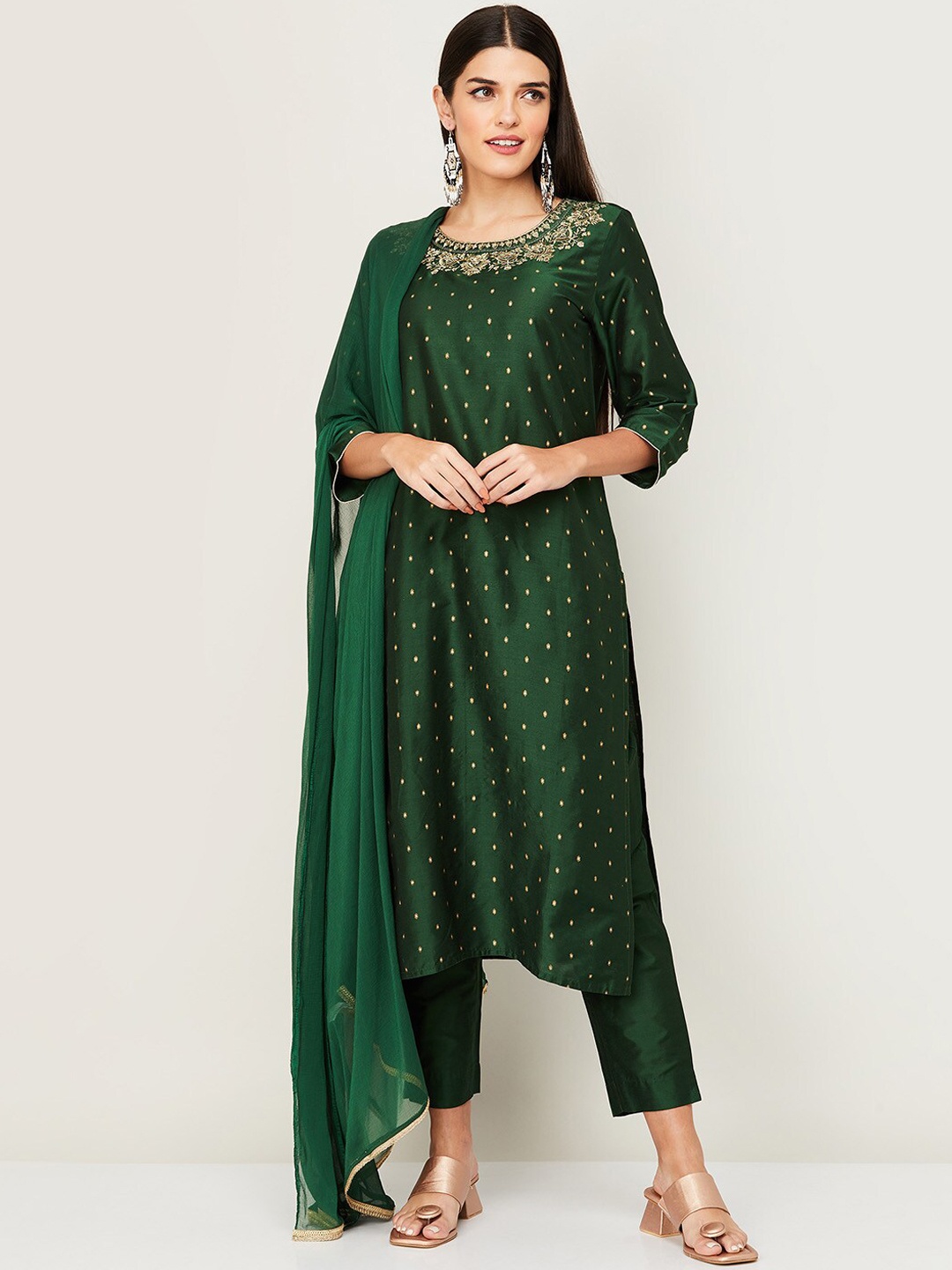 

Melange by Lifestyle Women Green Kurta with Trousers & With Dupatta