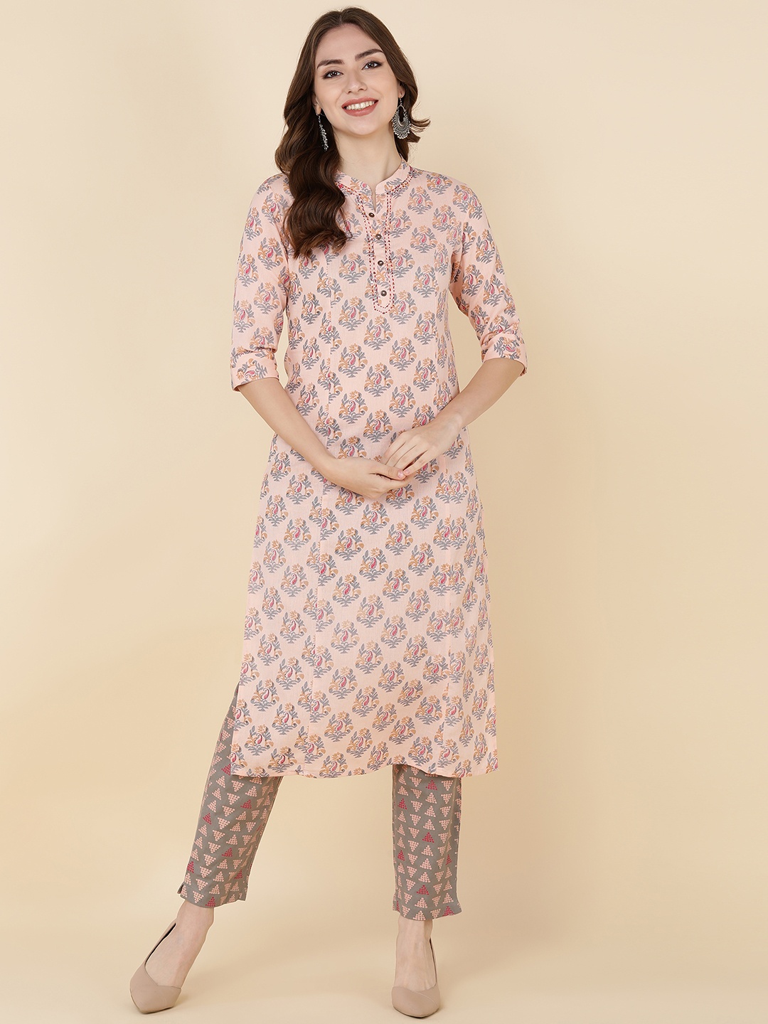 

MAAND Women Pink Floral Printed Kurta with Trousers