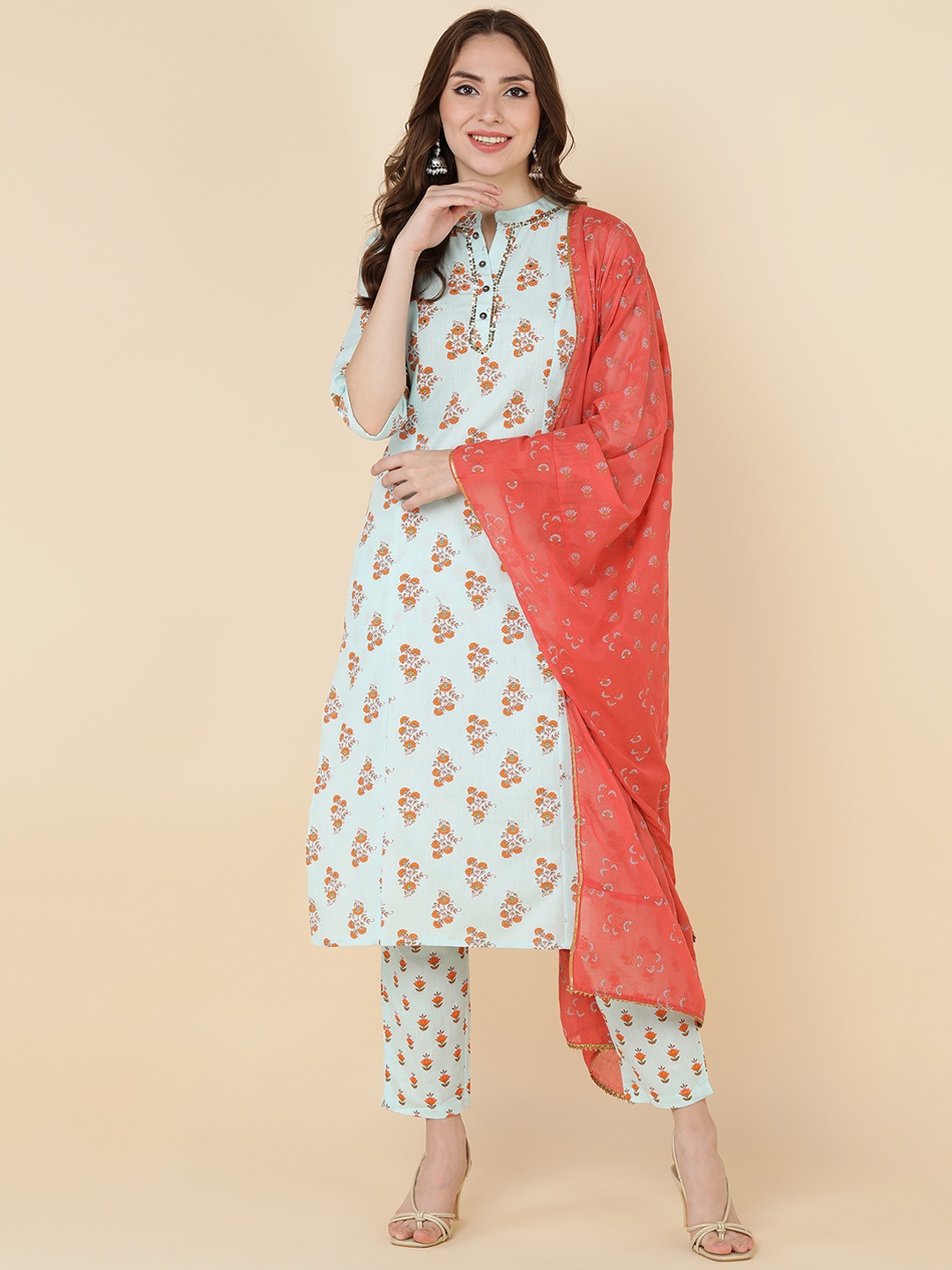 

MAAND Women Blue Floral Printed Panelled Kurta with Trousers & With Dupatta