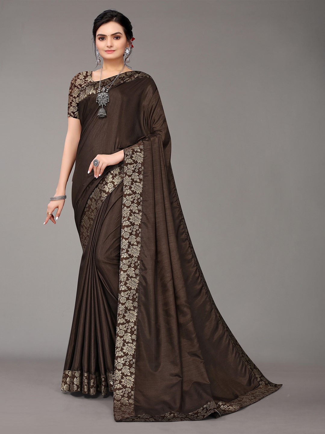 

Nimayaa Brown & Gold-Toned Saree