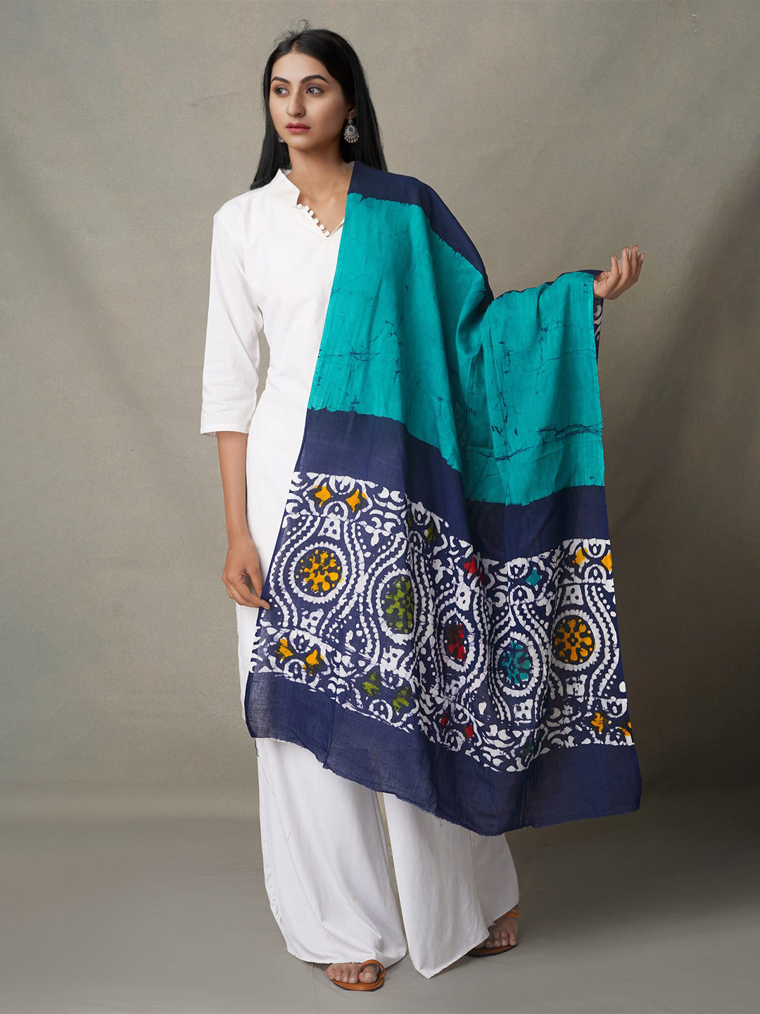 

Unnati Silks Green & Navy Blue Ethnic Motifs Printed Pure Cotton Batik Dupatta