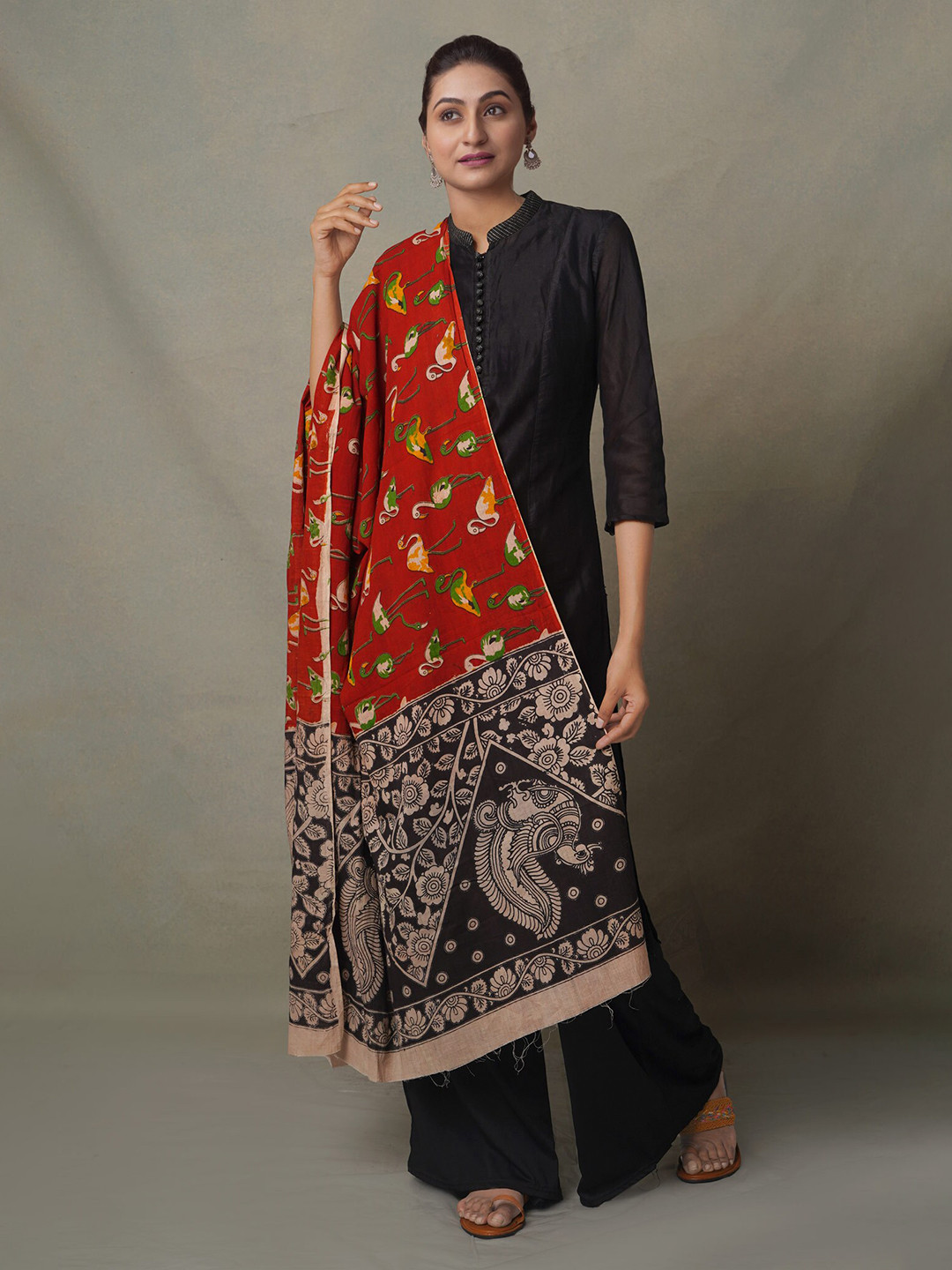 

Unnati Silks Maroon & Green Ethnic Motifs Printed Pure Cotton Kalamkari Dupatta