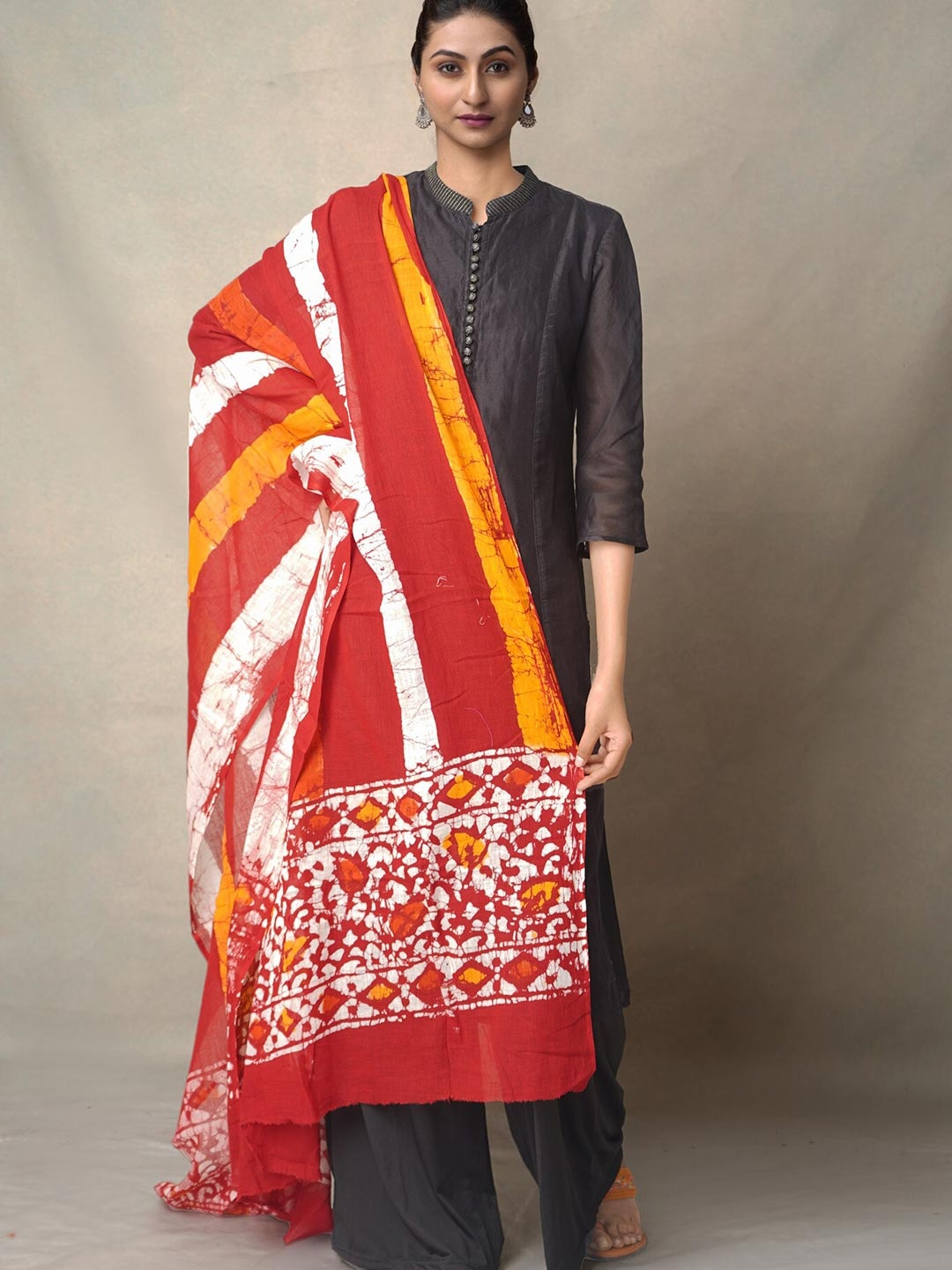 

Unnati Silks Red & White Ethnic Motifs Printed Pure Cotton Batik Dupatta