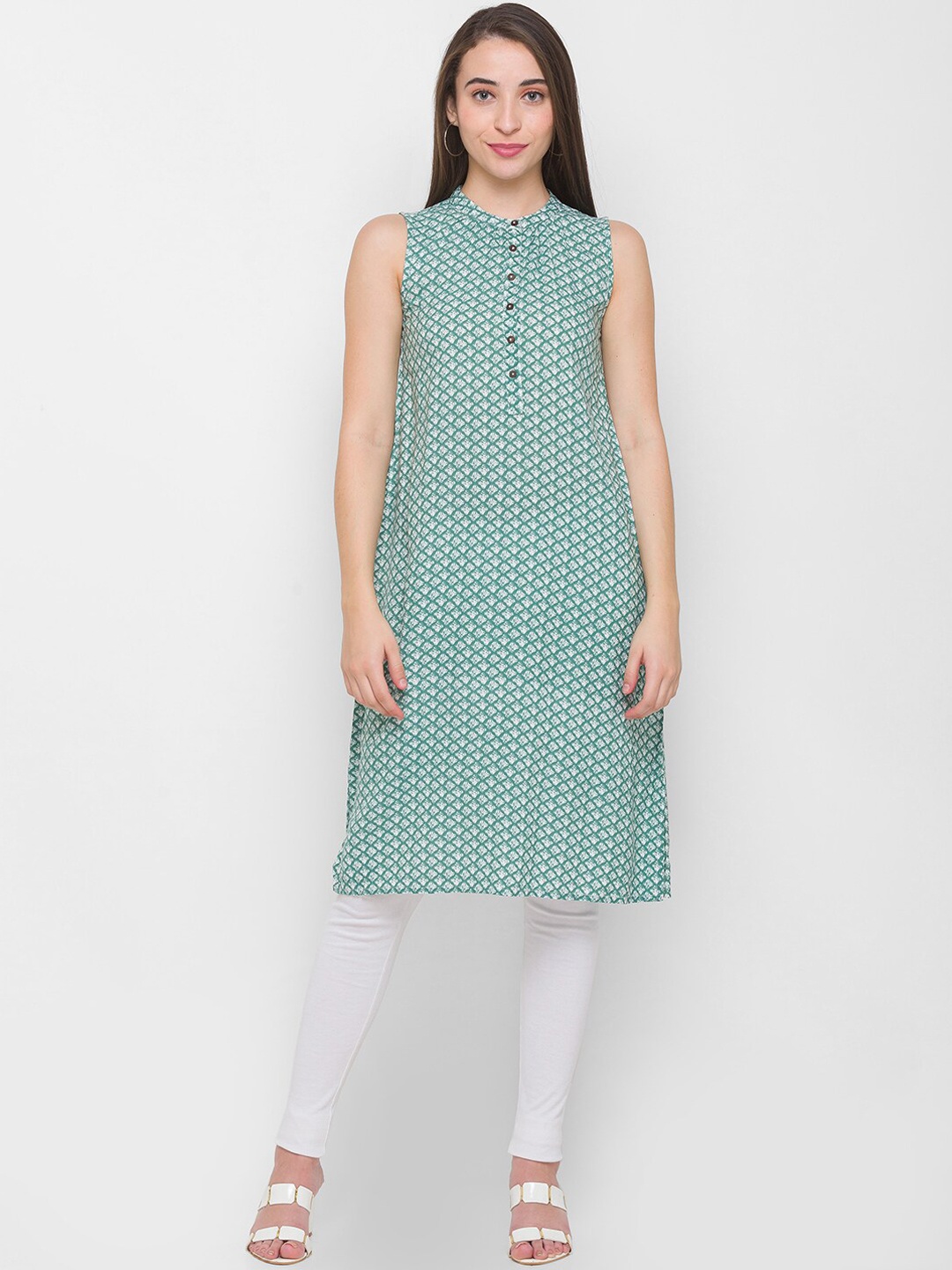 

Globus Women Green Geometric Printed Kurta