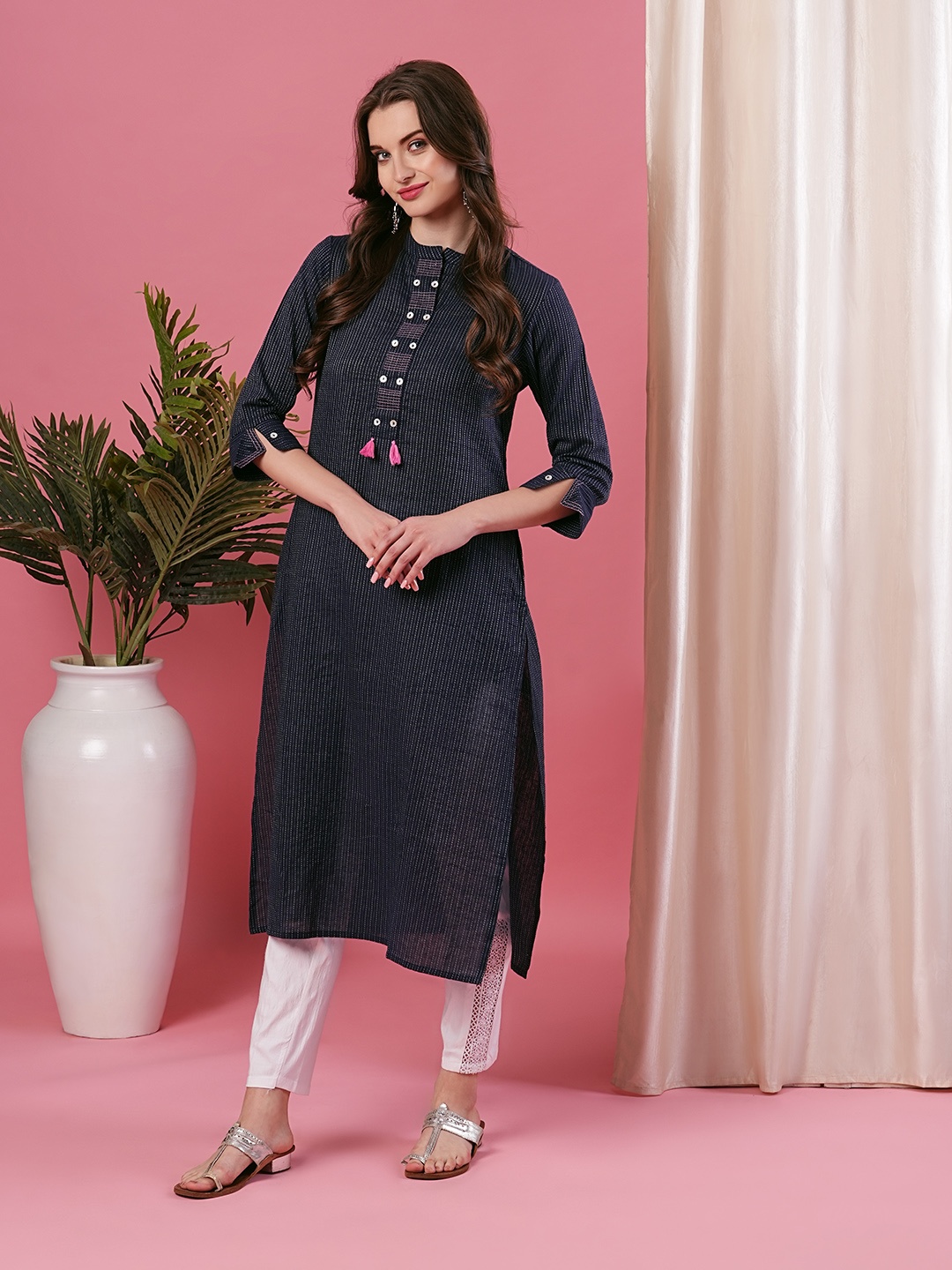 

Globus Women Blue Thread Work Kurta