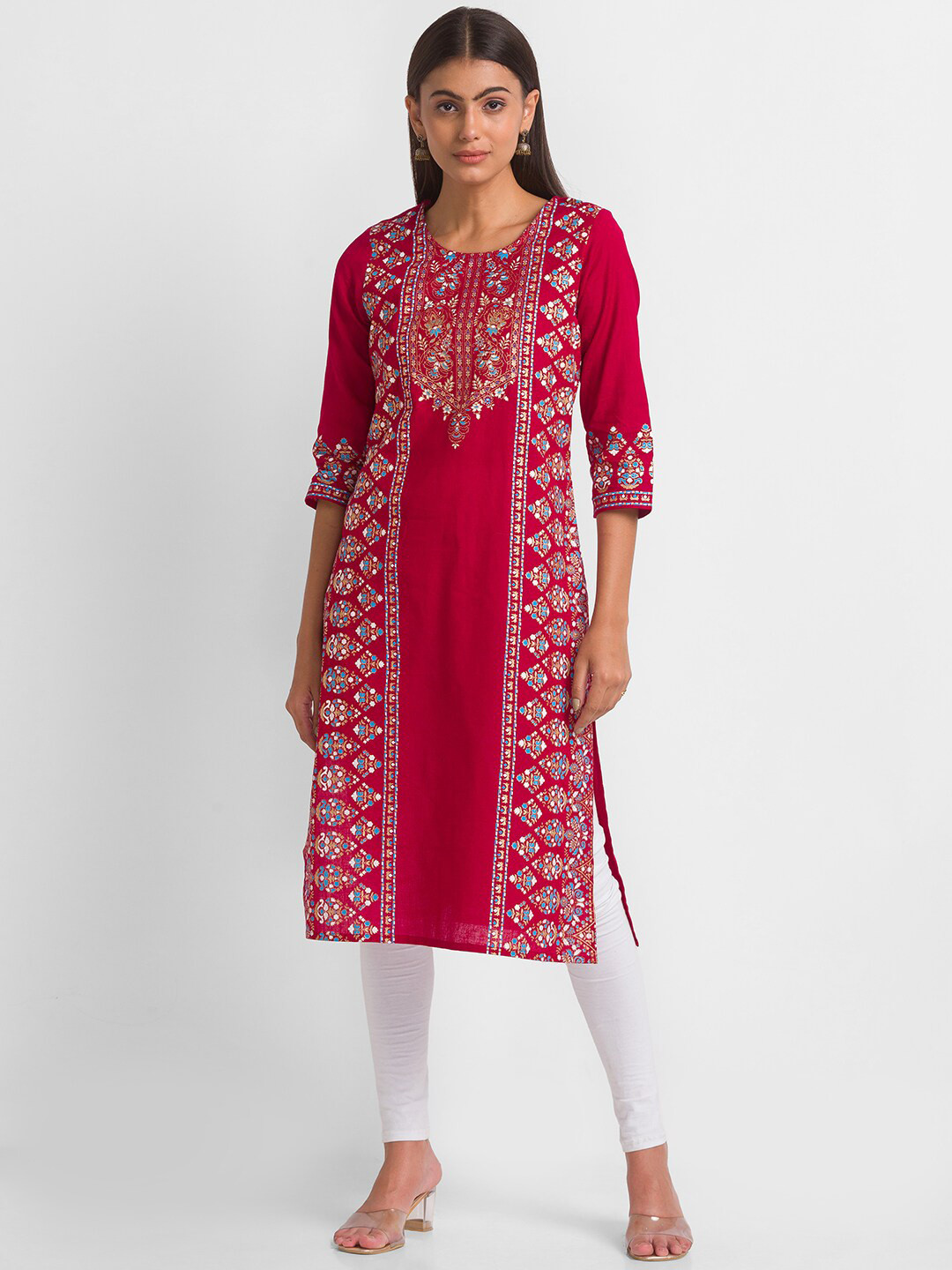 

Globus Women's Maroon Geometric Printed Thread Work Kurta